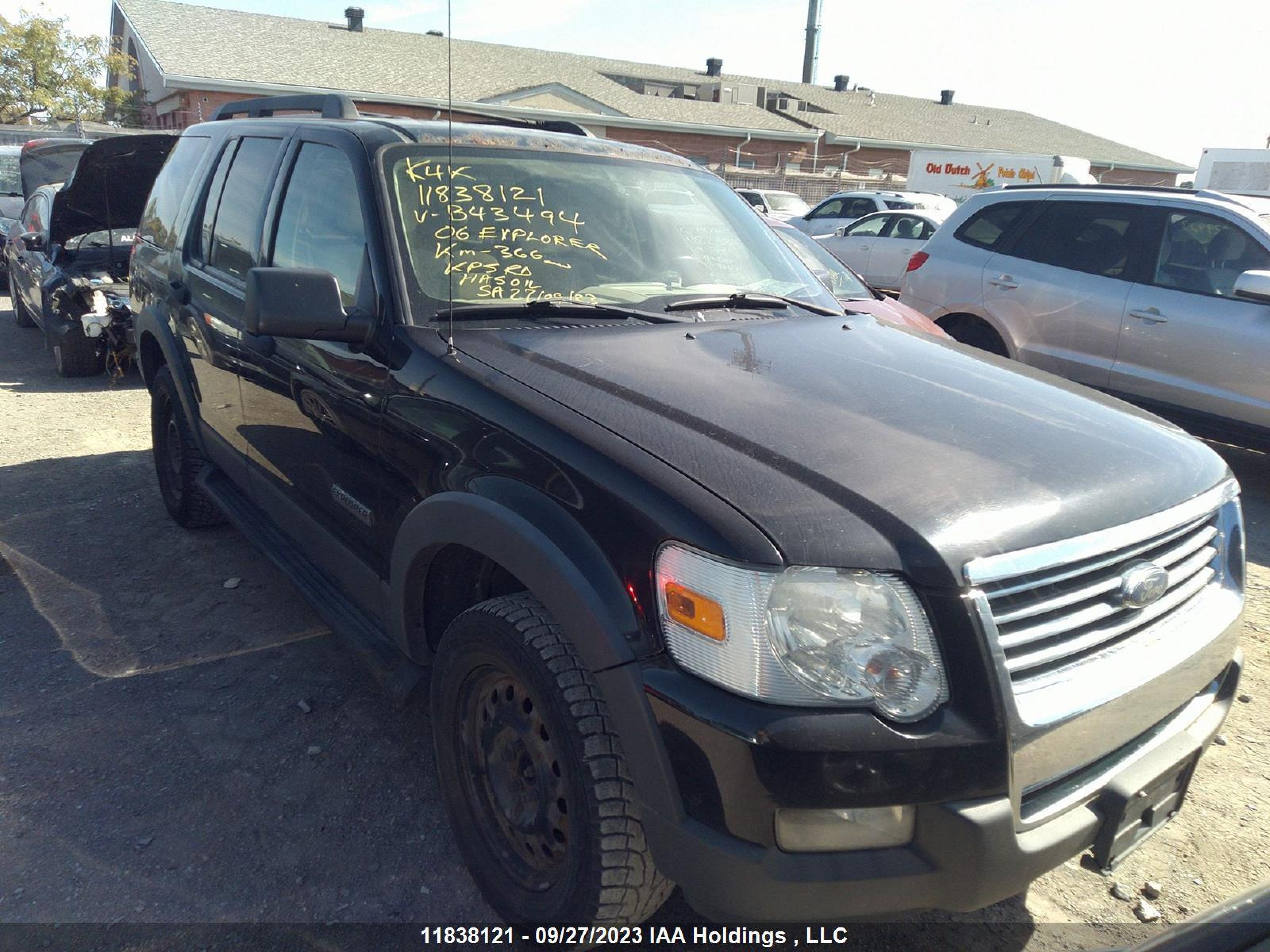 FORD EXPLORER 2006 1fmeu73e86ub43494