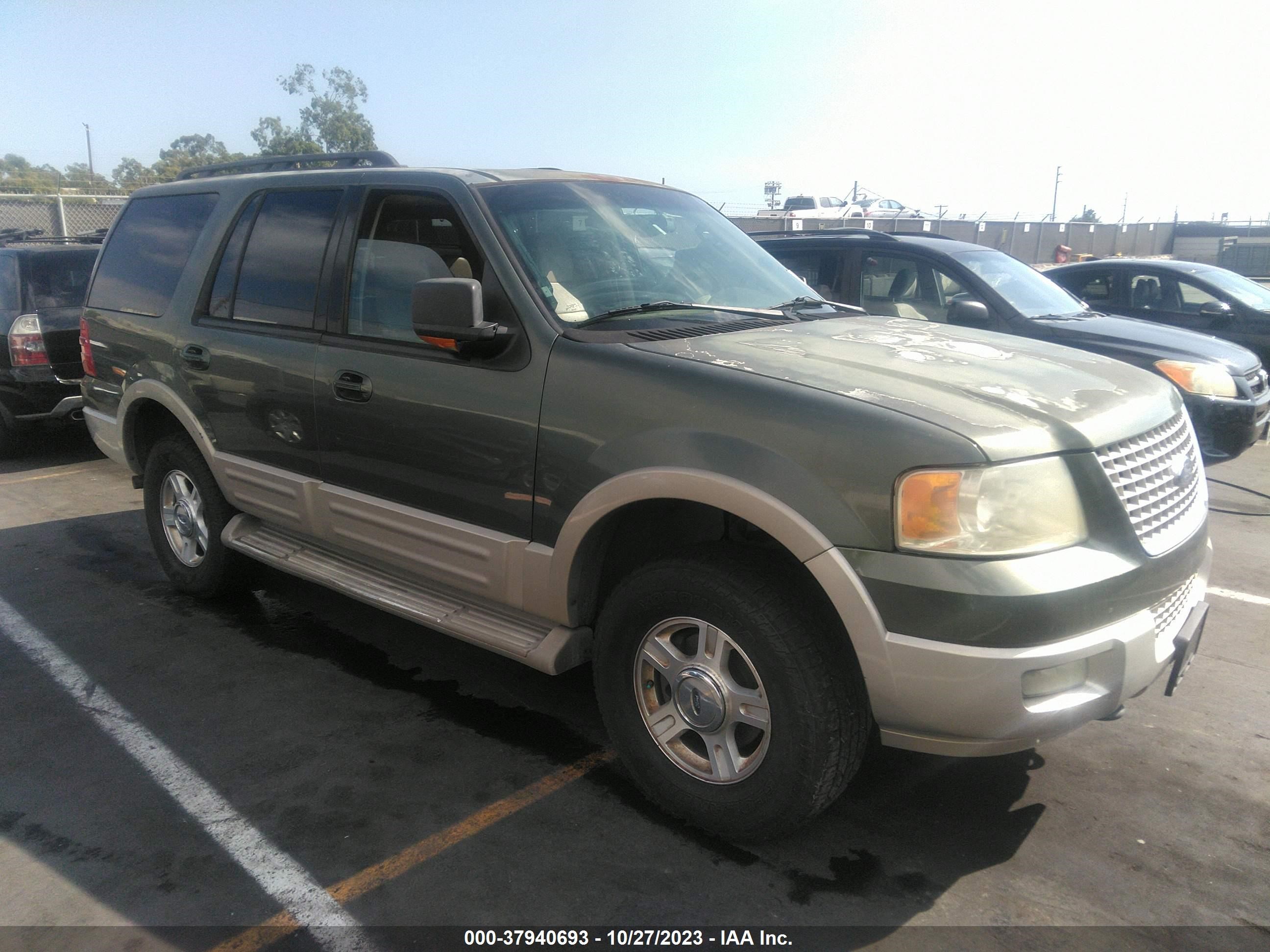 FORD EXPEDITION 2005 1fmfu18515lb01280