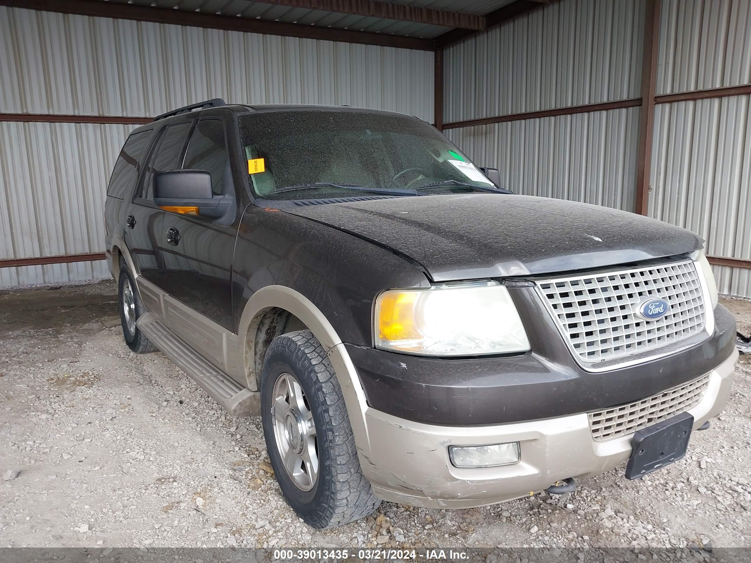 FORD EXPEDITION 2005 1fmfu18555la80563