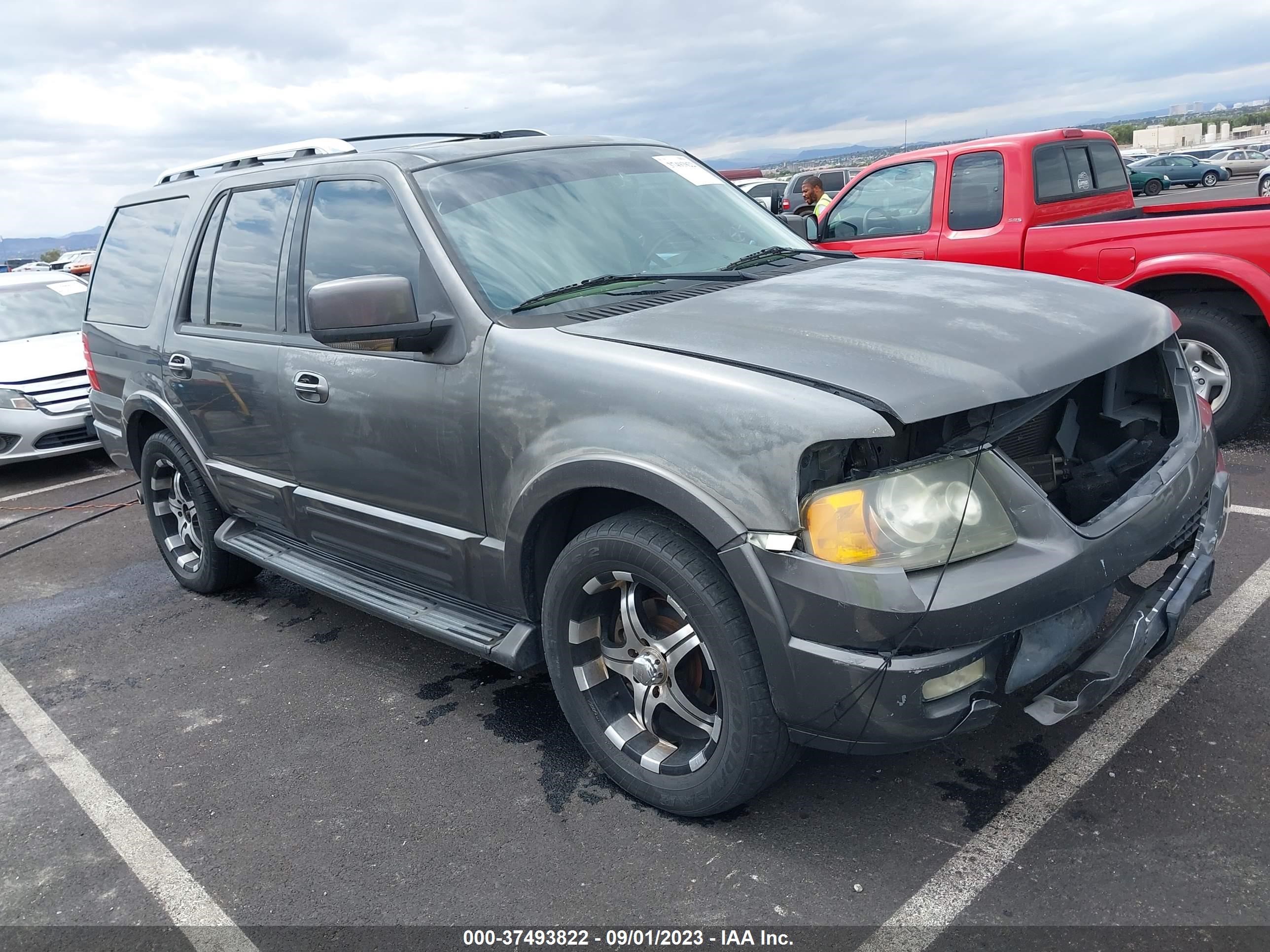 FORD EXPEDITION 2005 1fmfu19565la47067