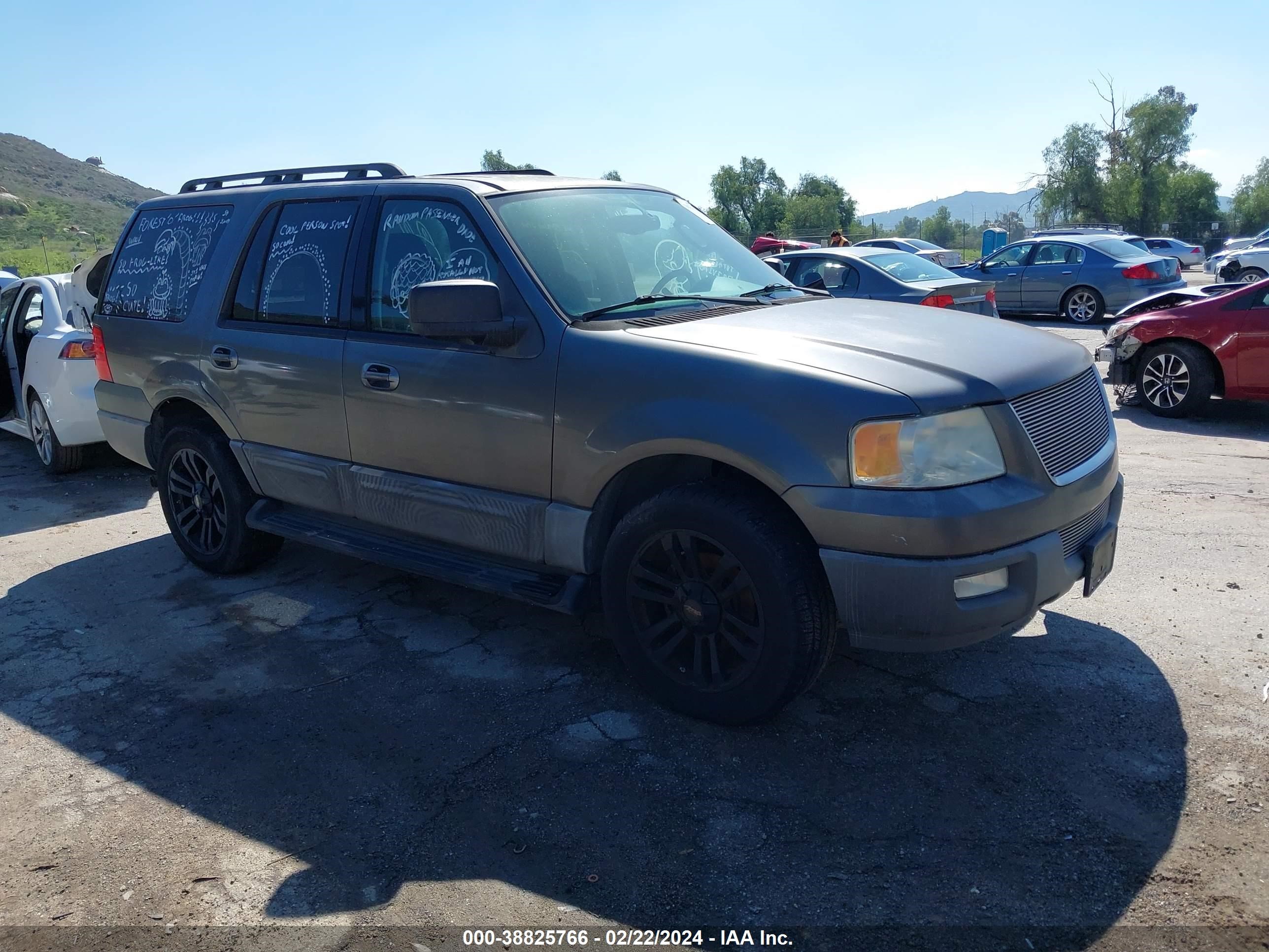 FORD EXPEDITION 2005 1fmpu15535la76276