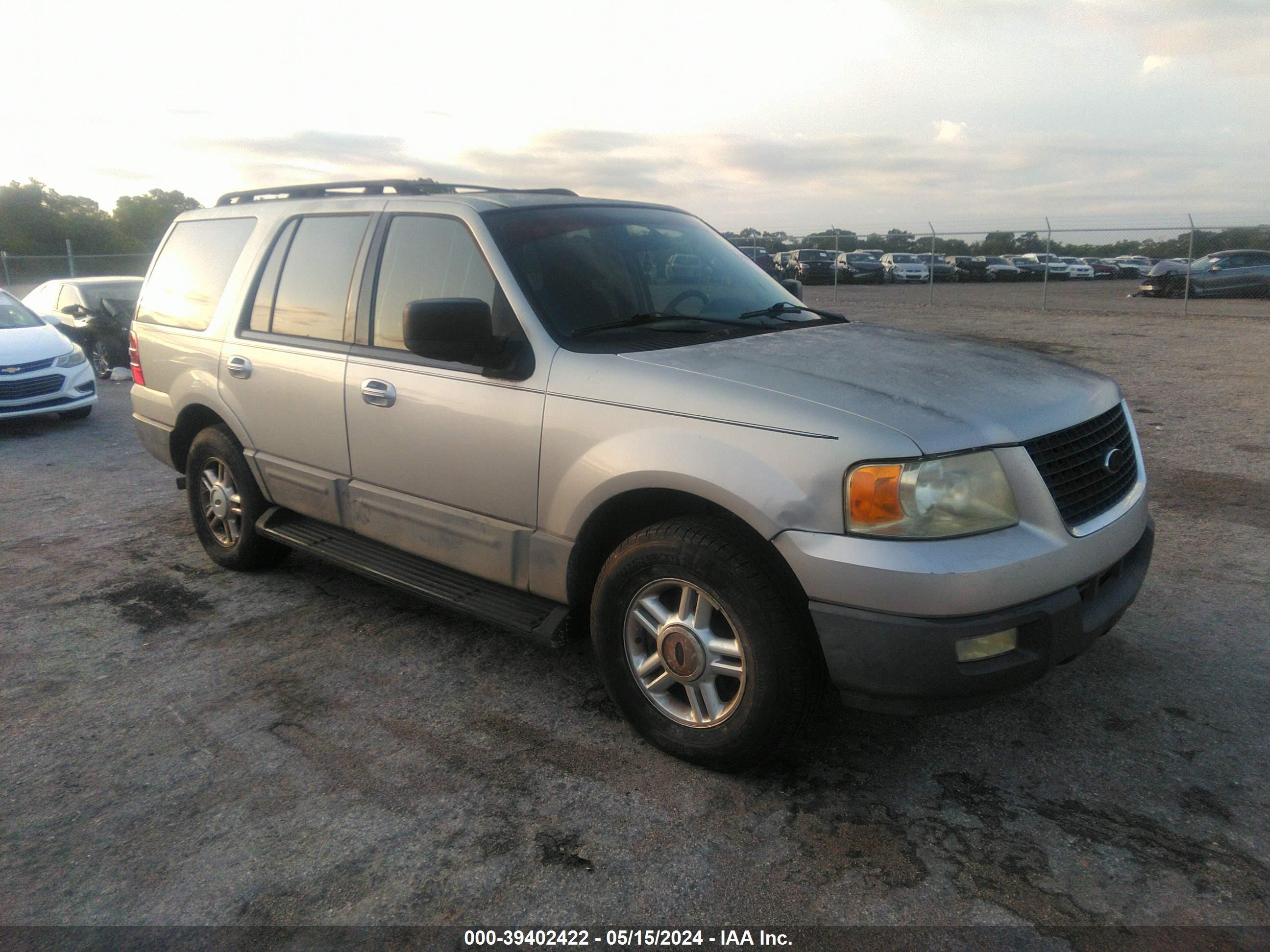 FORD EXPEDITION 2005 1fmpu15585la49705