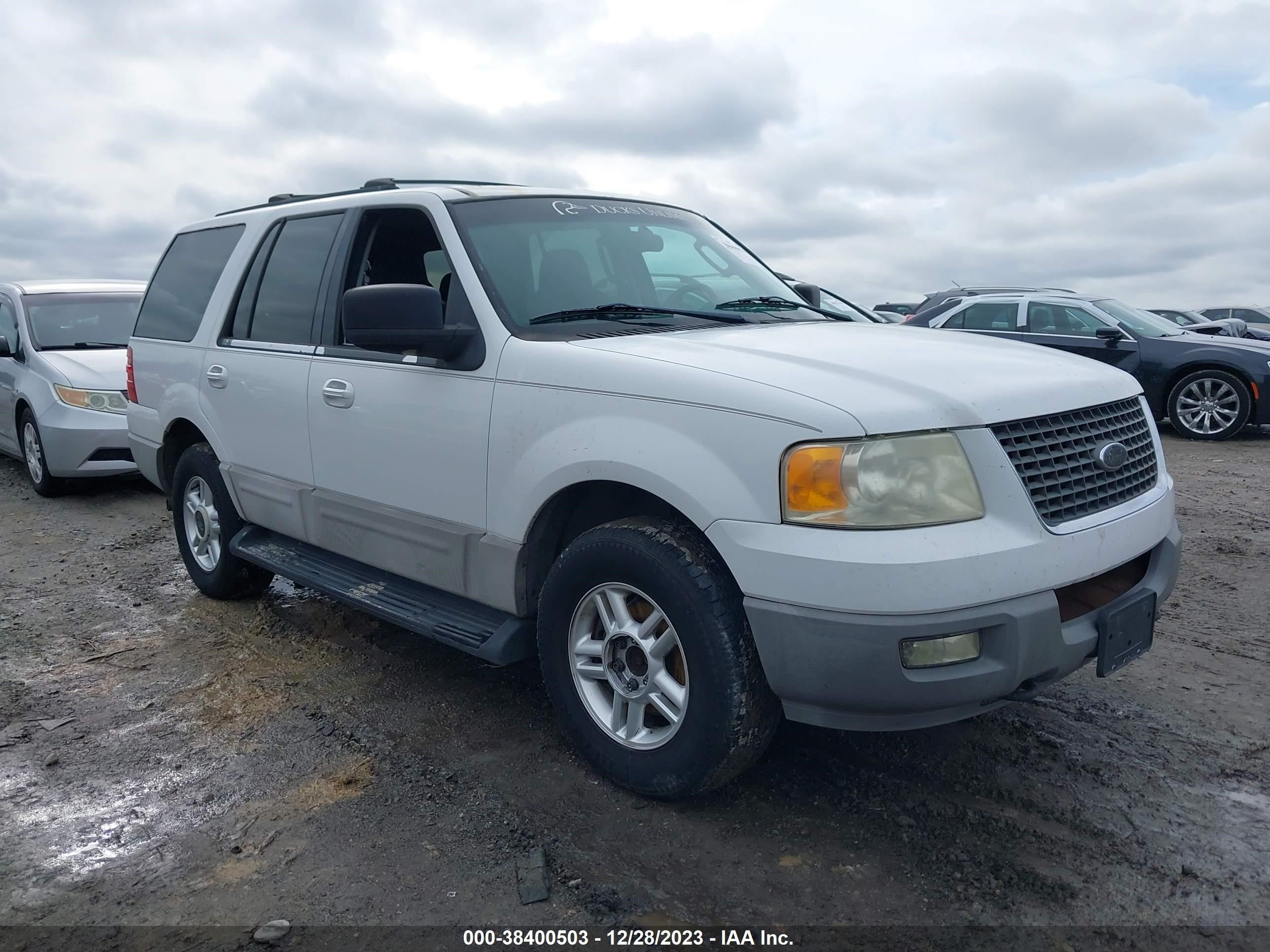 FORD EXPEDITION 2003 1fmpu16l83la88675