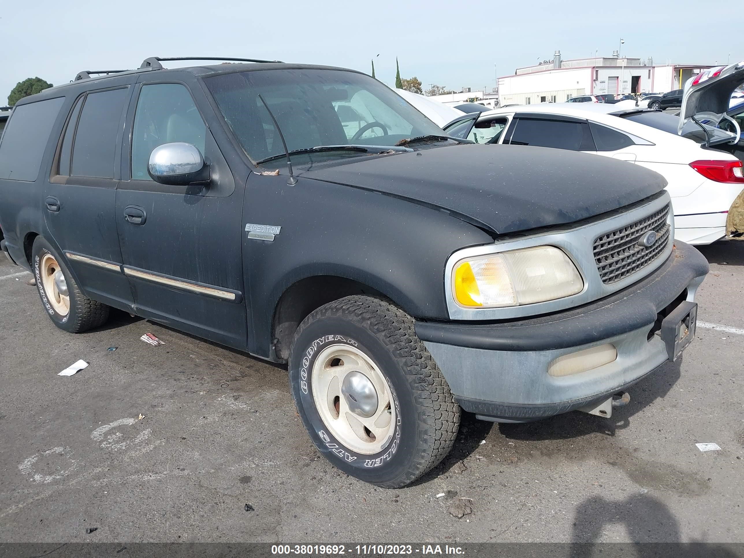 FORD EXPEDITION 1998 1fmpu18l5wlb51961