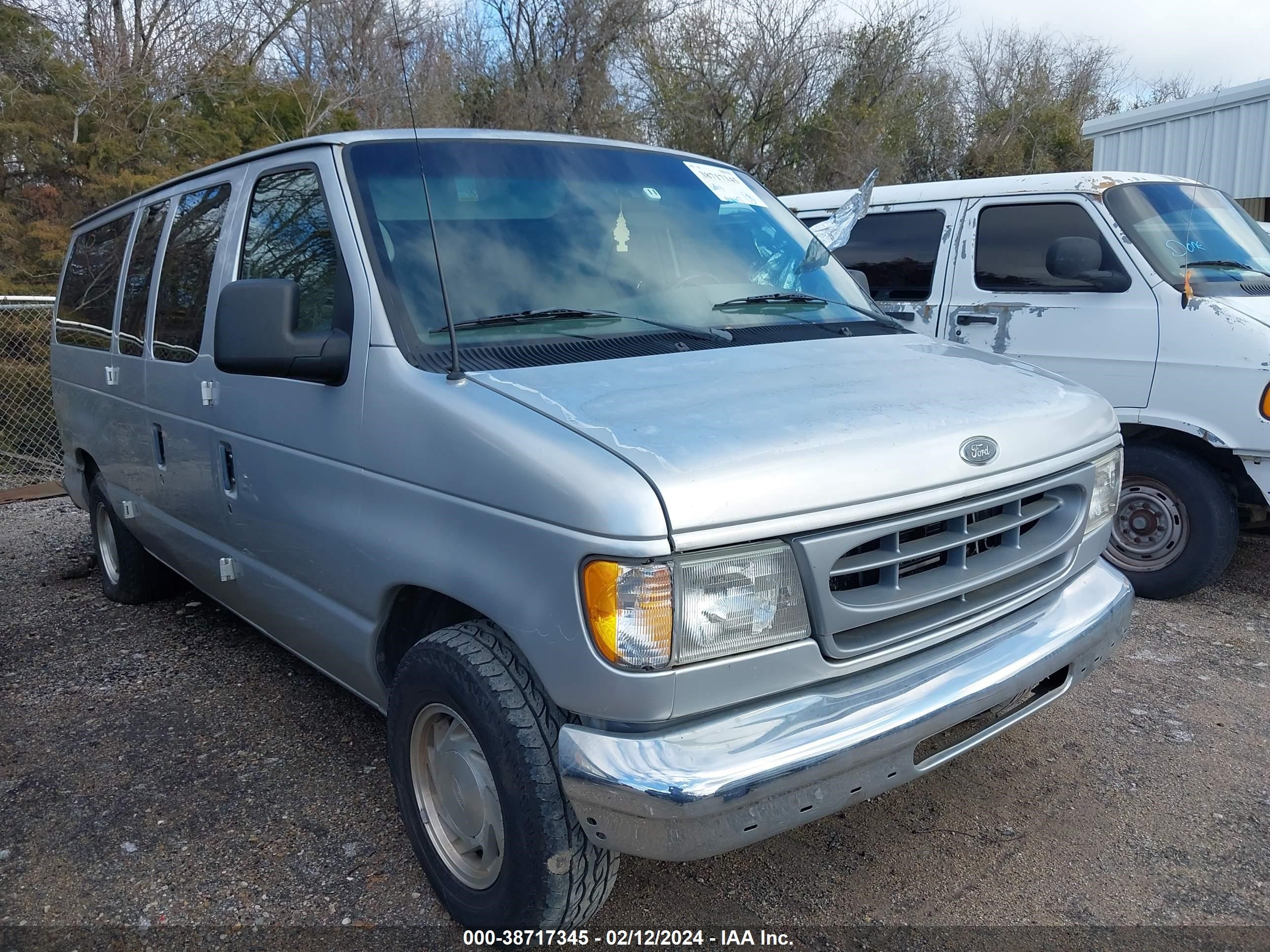 FORD ECONOLINE 2002 1fmre11l52hb42870