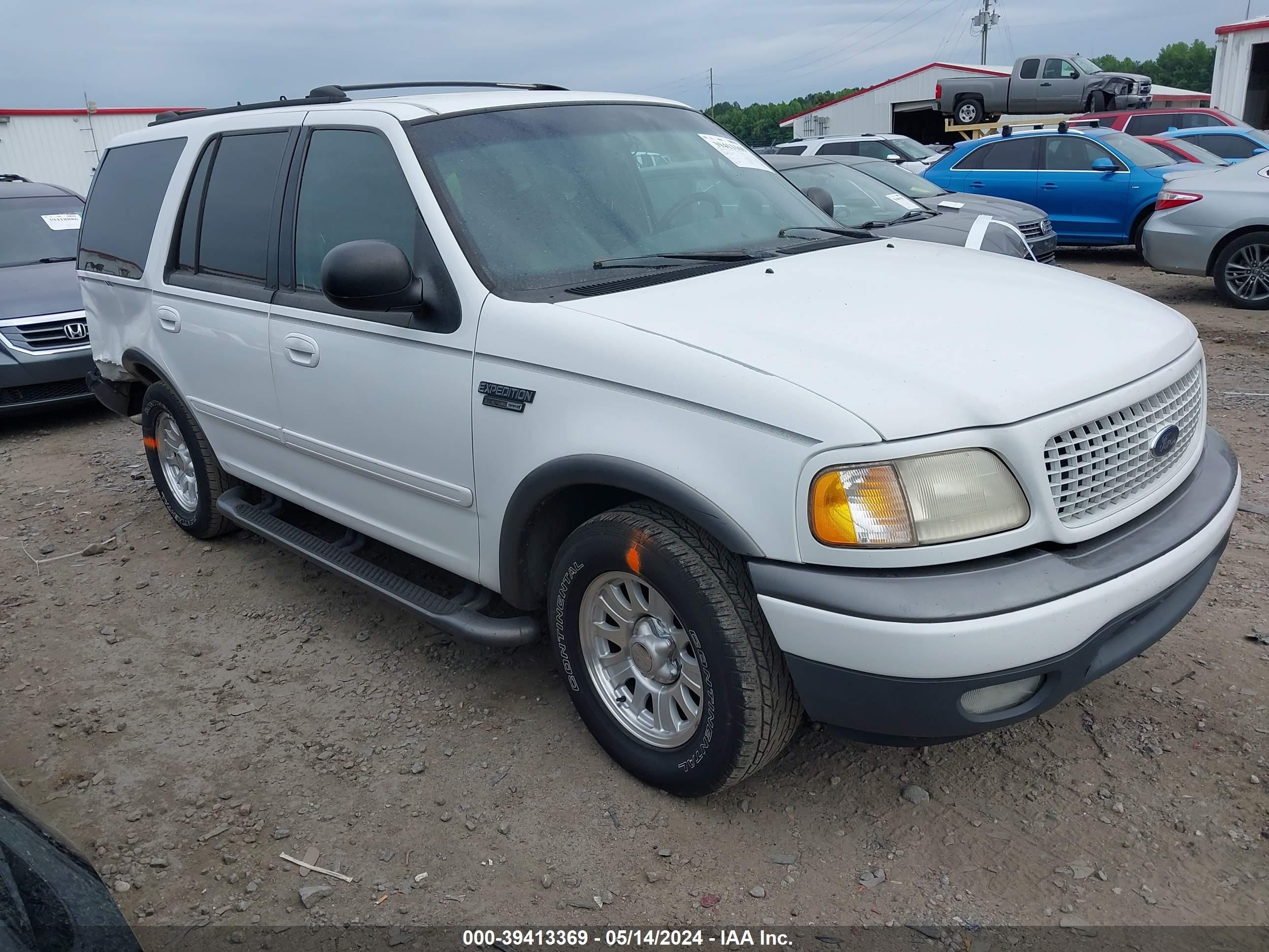 FORD EXPEDITION 2000 1fmru1562ylb35372