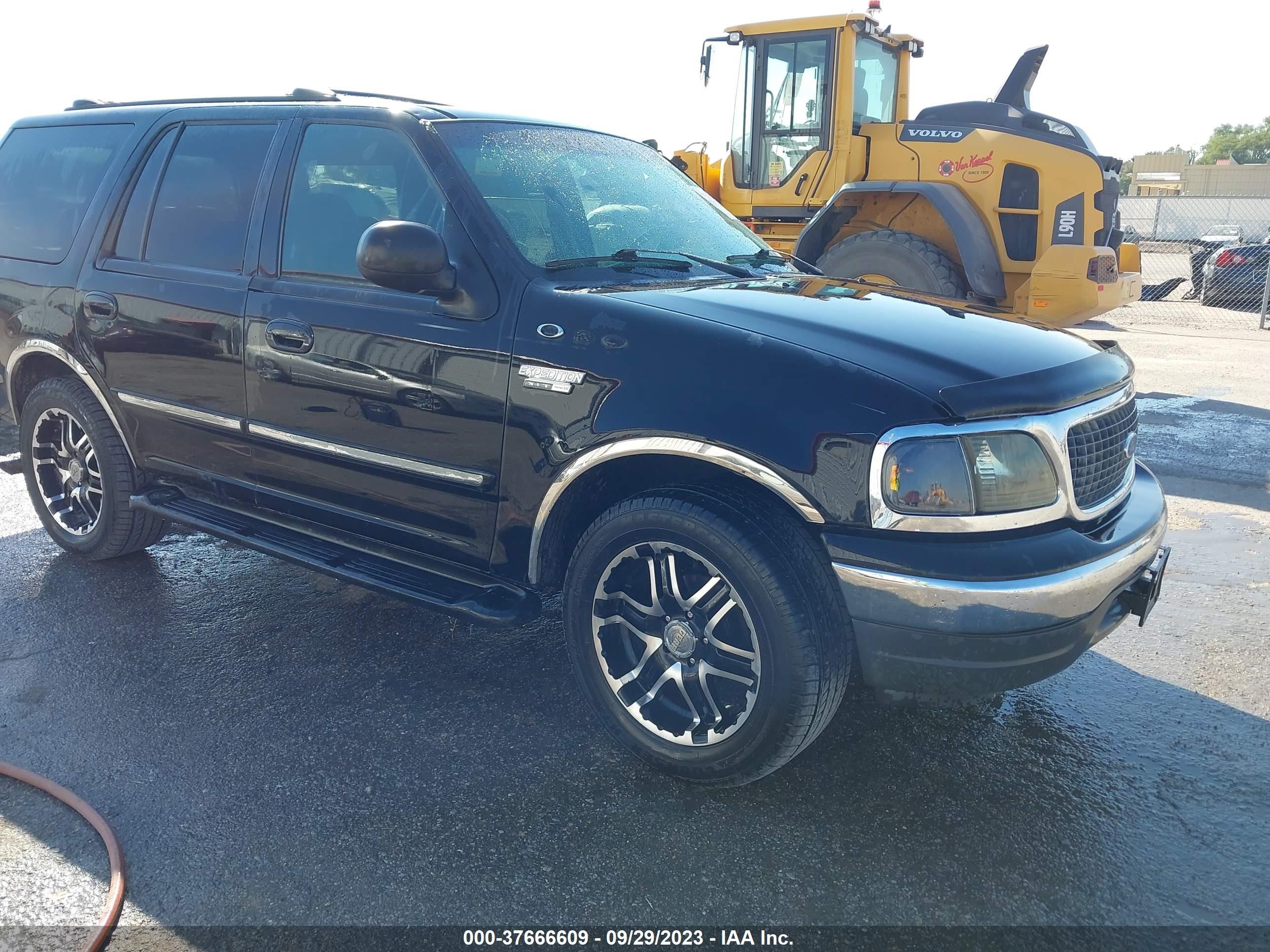 FORD EXPEDITION 2002 1fmru15w12la97012