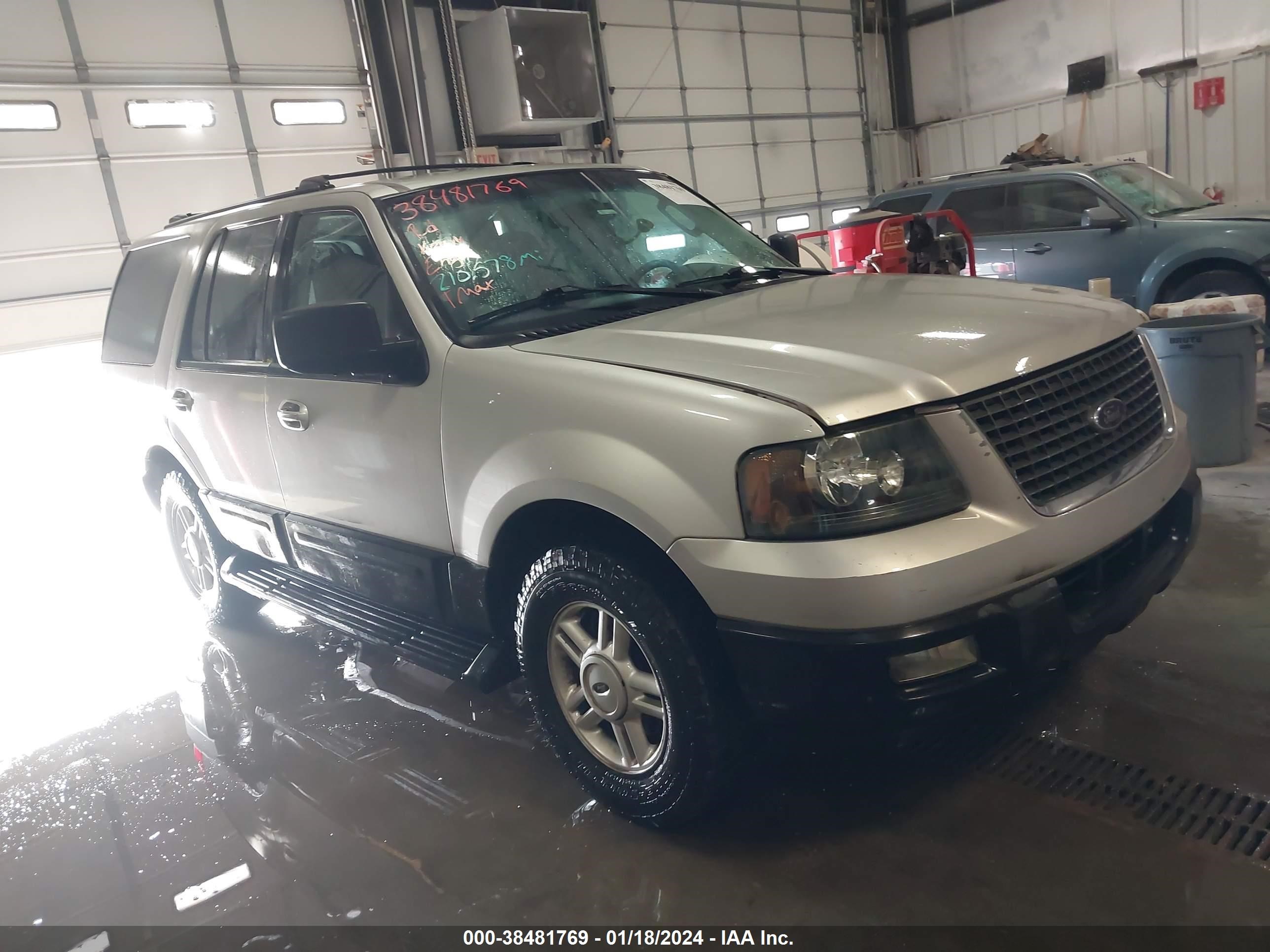 FORD EXPEDITION 2004 1fmru15w54la14295