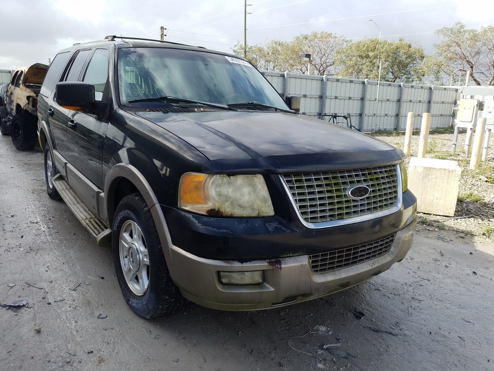 FORD EXPEDITION 2004 1fmru17w54la82111