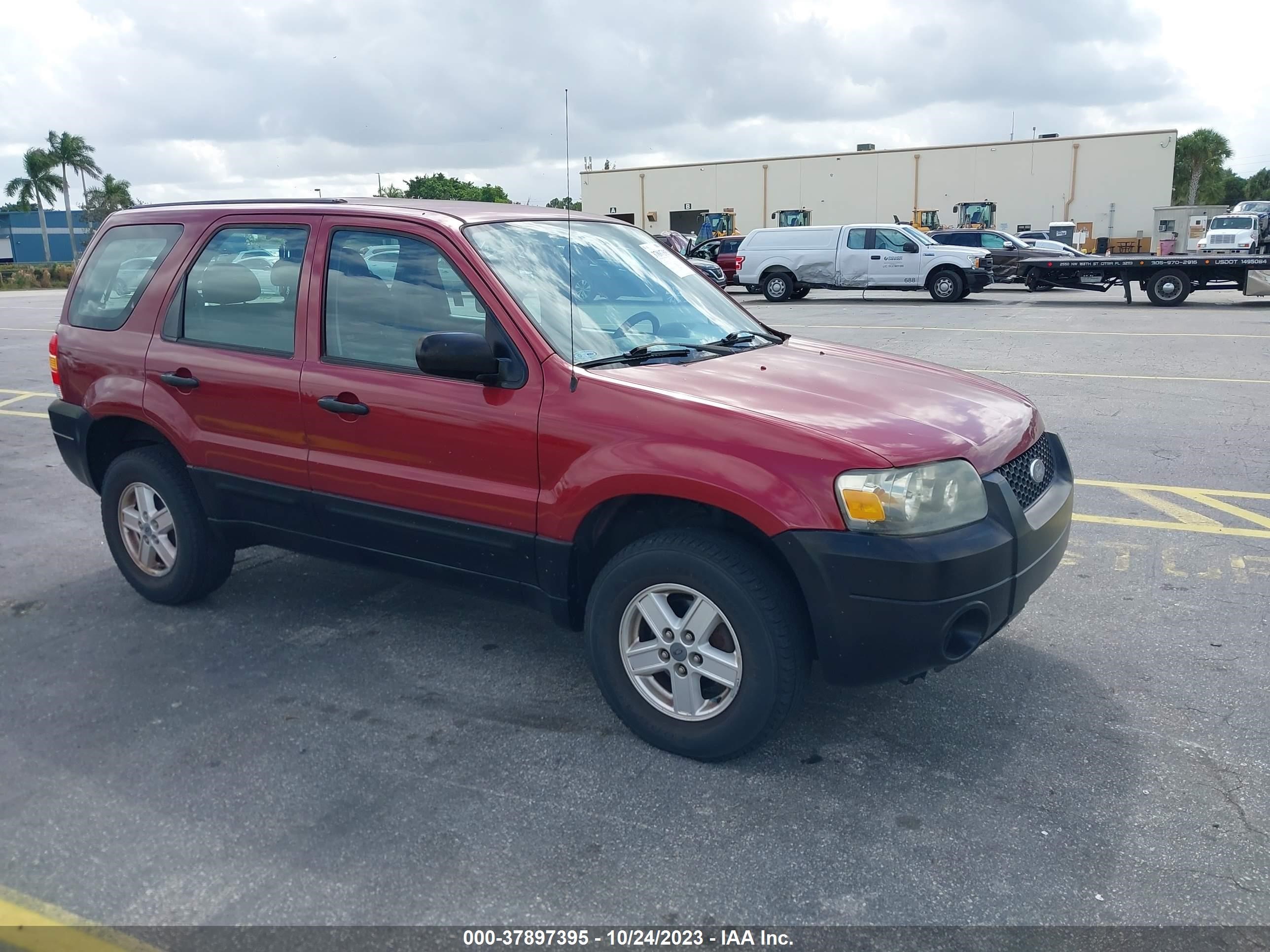 FORD ESCAPE 2007 1fmyu02z57kb19546