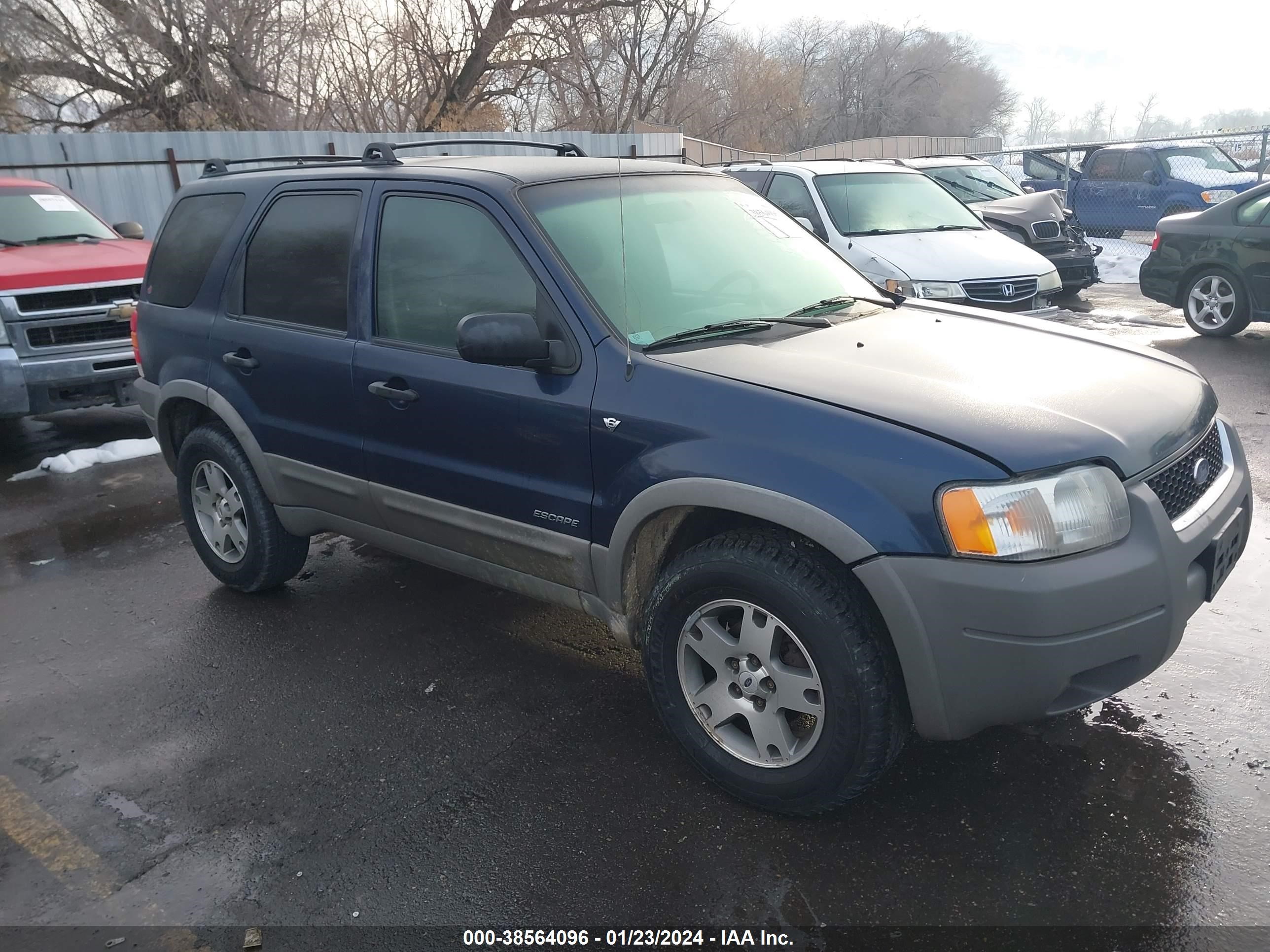 FORD ESCAPE 2002 1fmyu03182kc85836