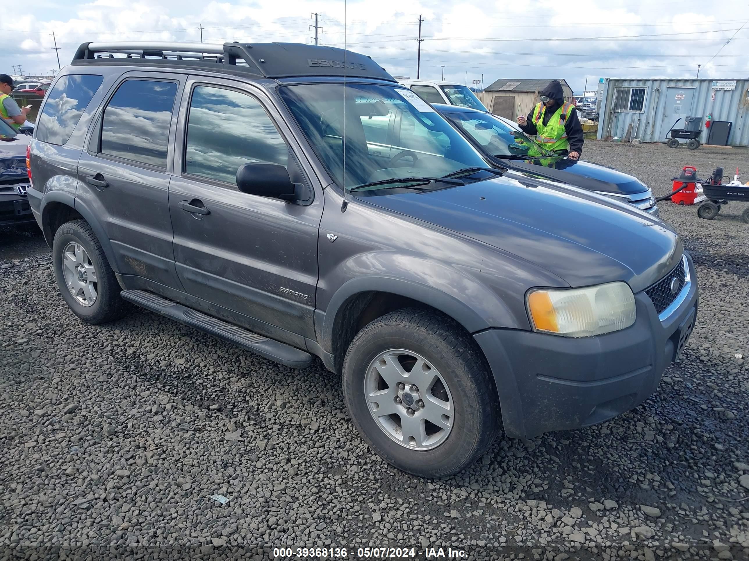 FORD ESCAPE 2002 1fmyu04142kd01268