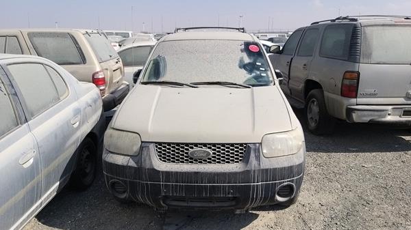 FORD ESCAPE 2005 1fmyu92185kd38447