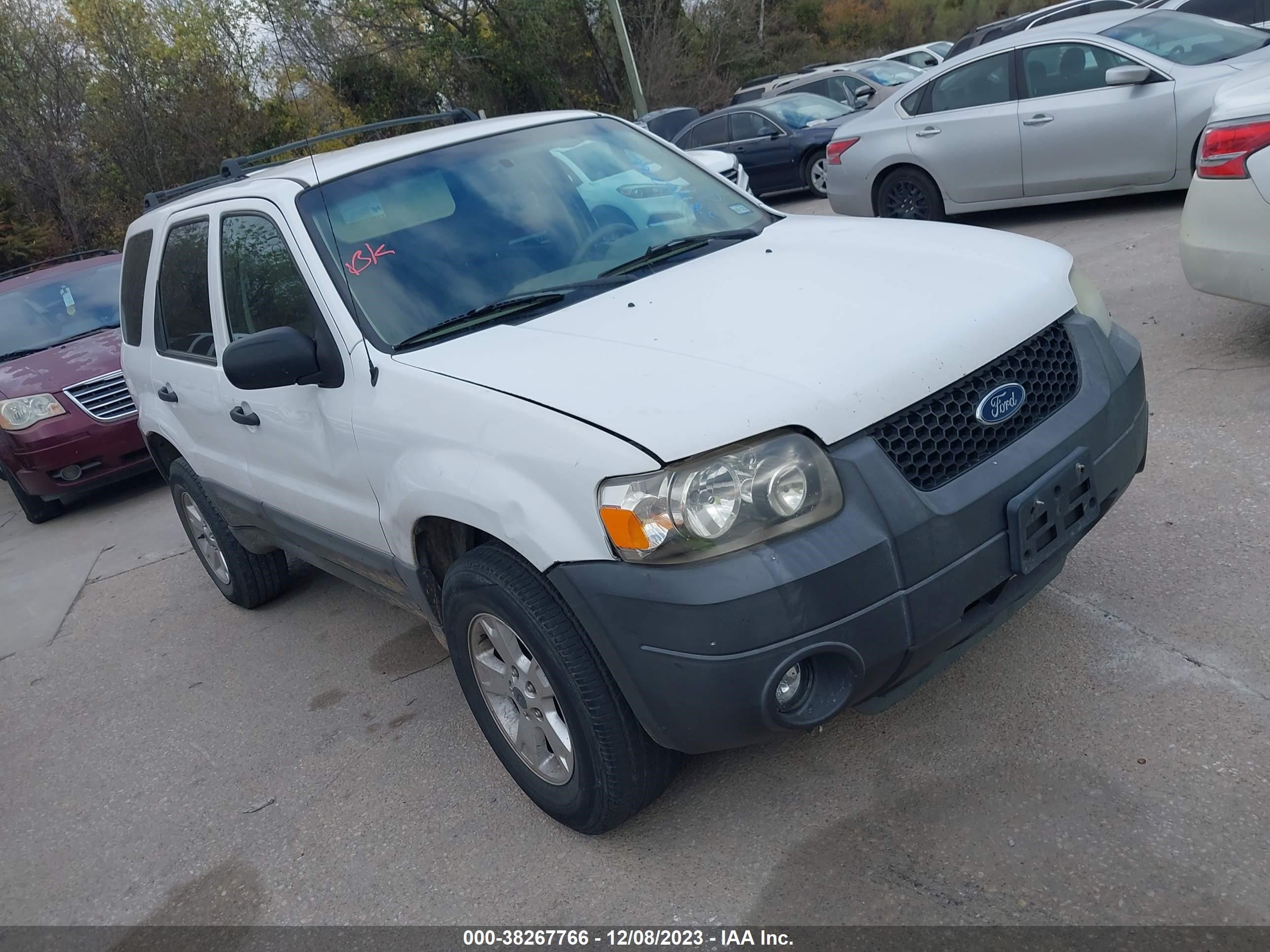 FORD ESCAPE 2005 1fmyu93105kd10849