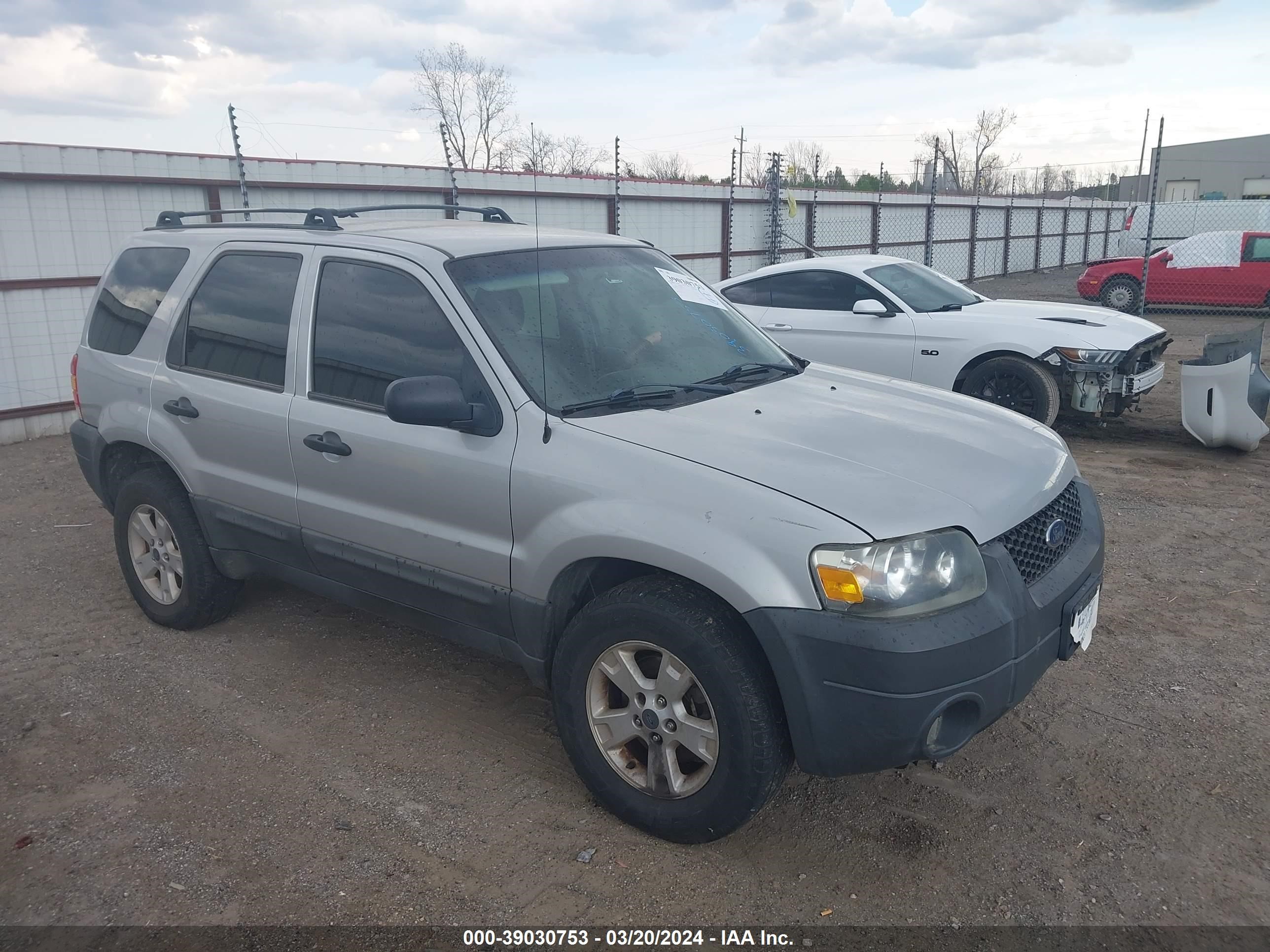 FORD ESCAPE 2005 1fmyu93105ke31557