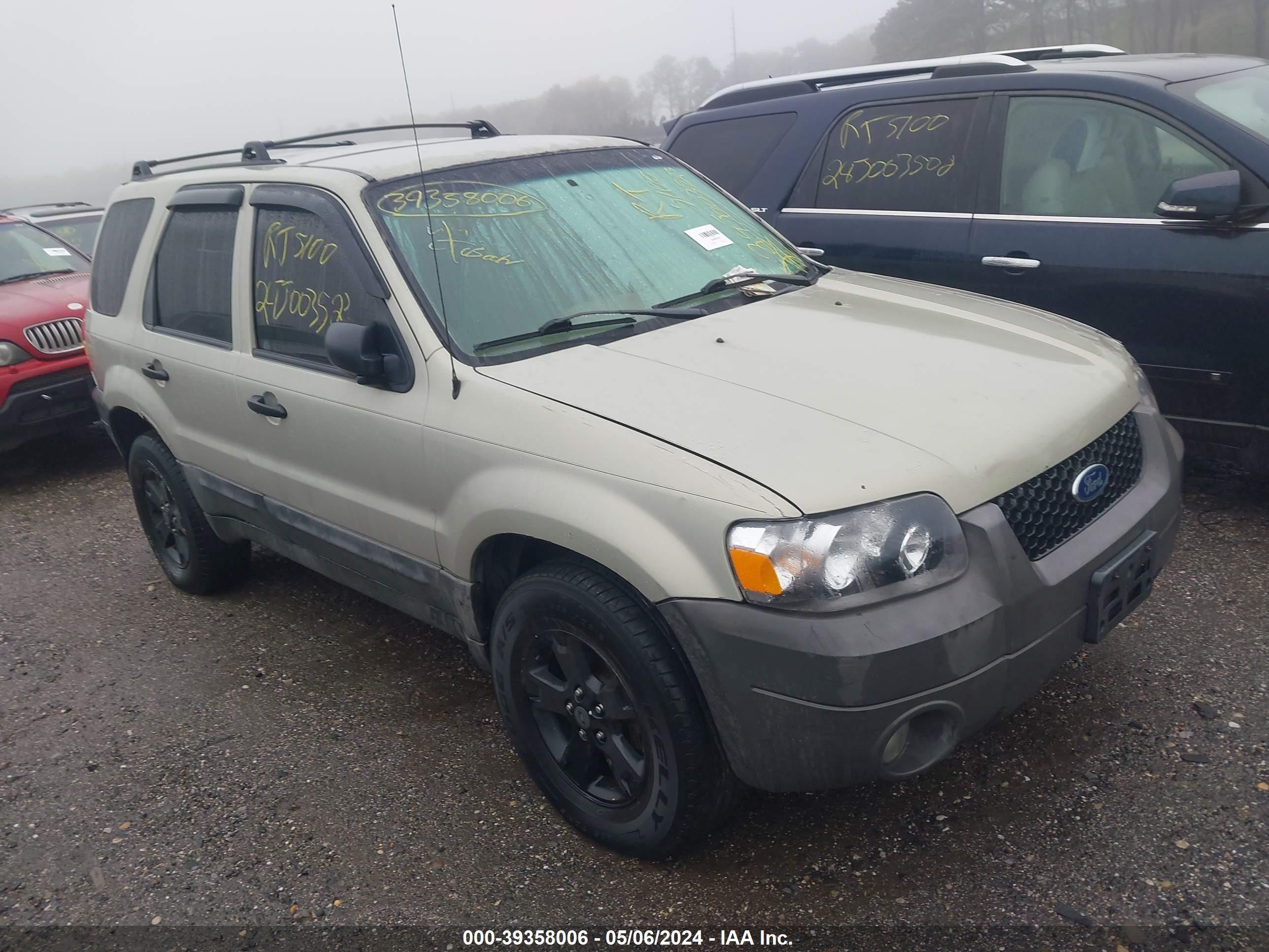 FORD ESCAPE 2005 1fmyu93175kd10573