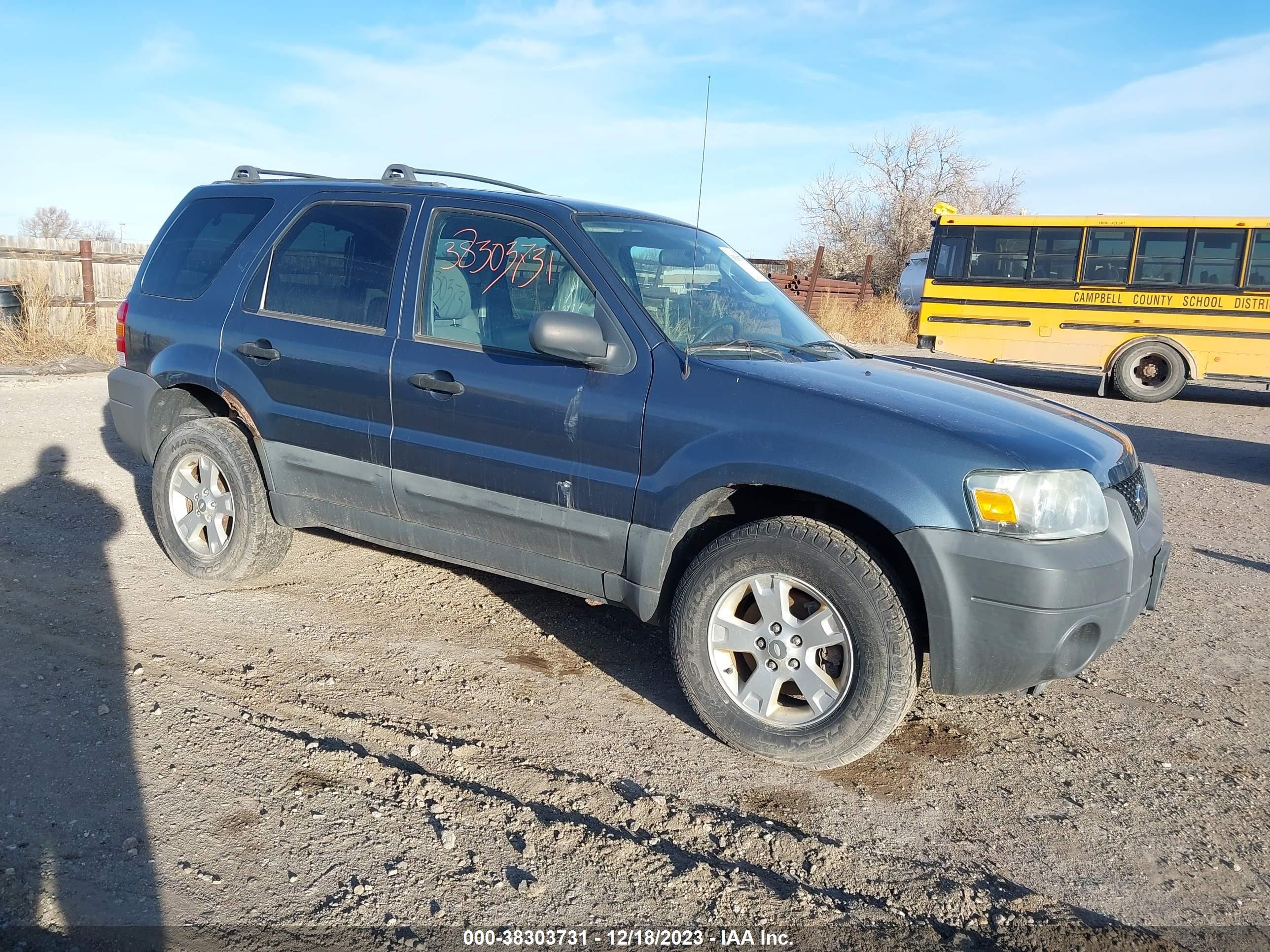 FORD ESCAPE 2005 1fmyu93195ke15843