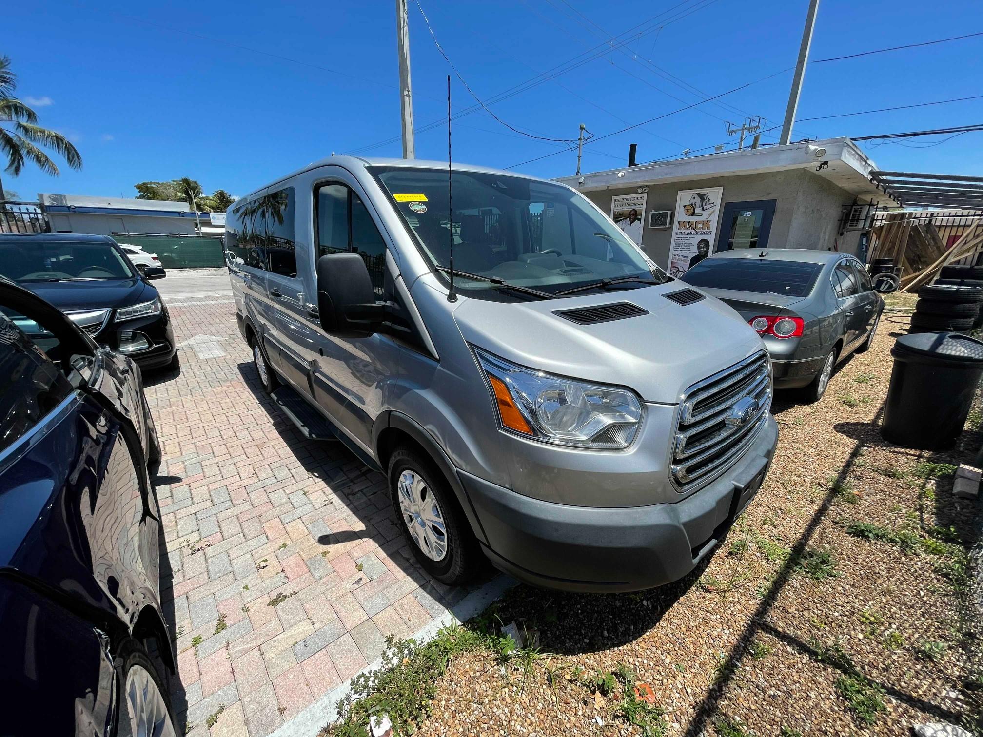 FORD TRANSIT T- 2017 1fmzk1zm4hkb22496