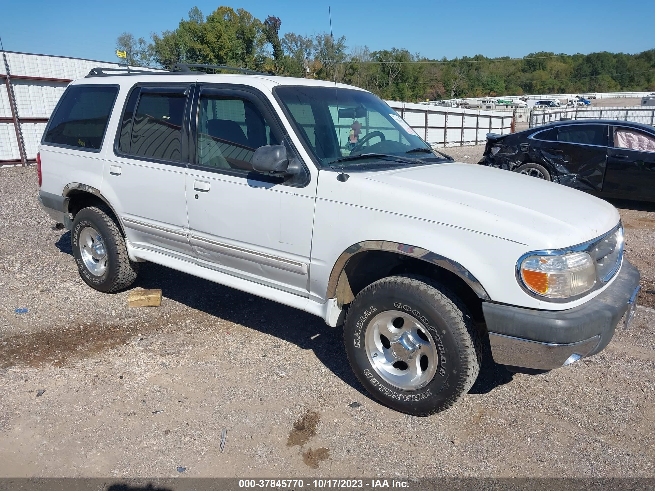 FORD EXPLORER 2001 1fmzu63e81za49624