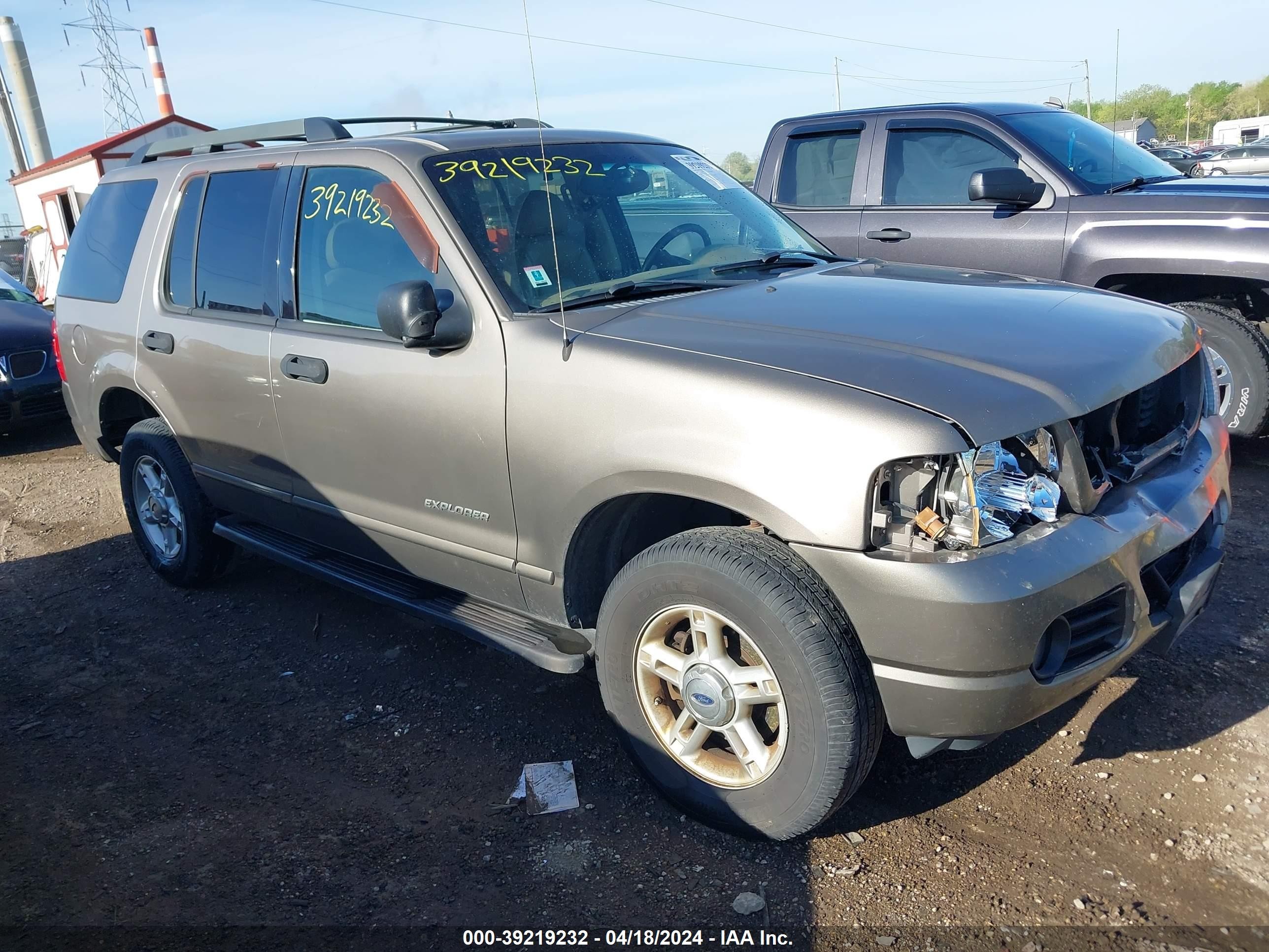 FORD EXPLORER 2005 1fmzu73e05ua36004