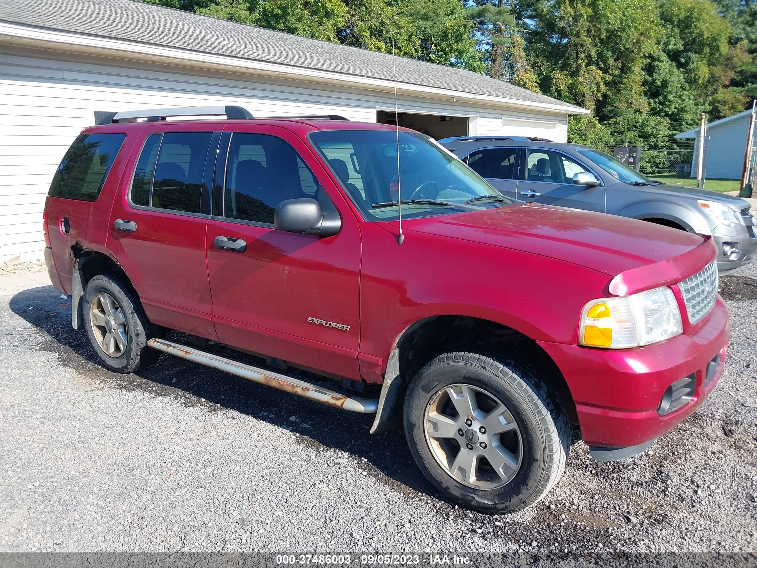 FORD EXPLORER 2005 1fmzu73k35ua25424