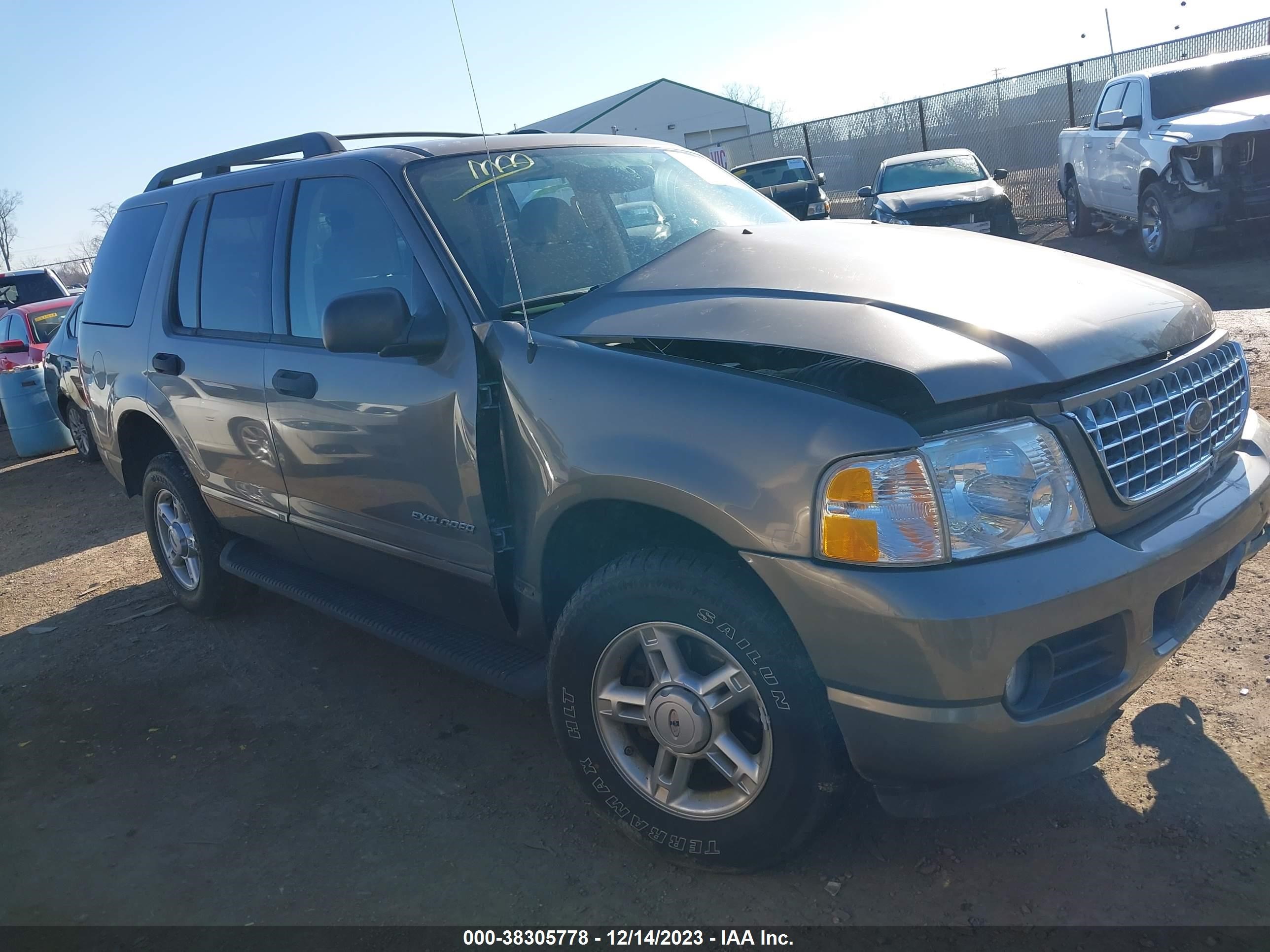 FORD EXPLORER 2005 1fmzu73k35ub01708