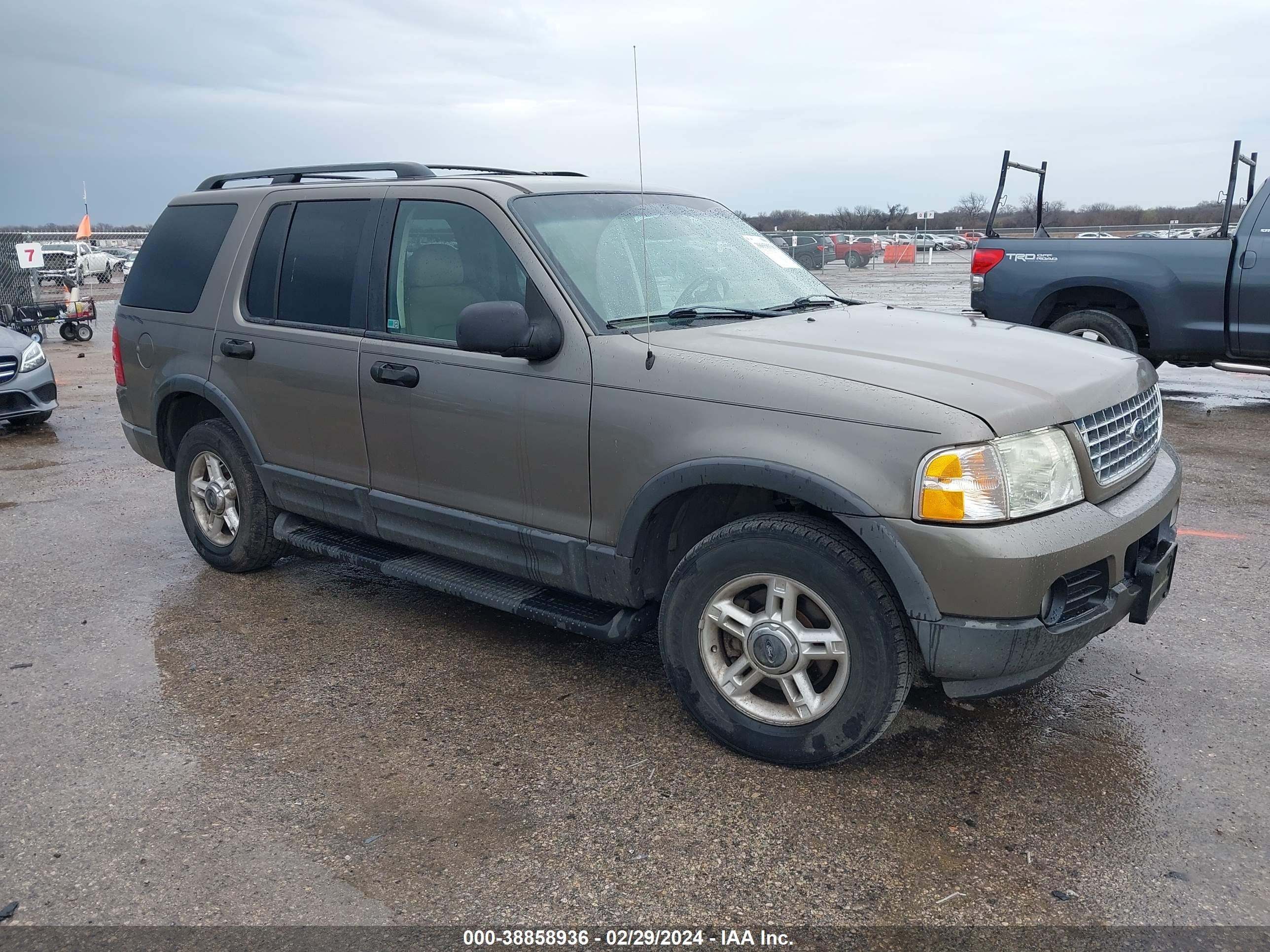 FORD EXPLORER 2003 1fmzu73k53ub08608