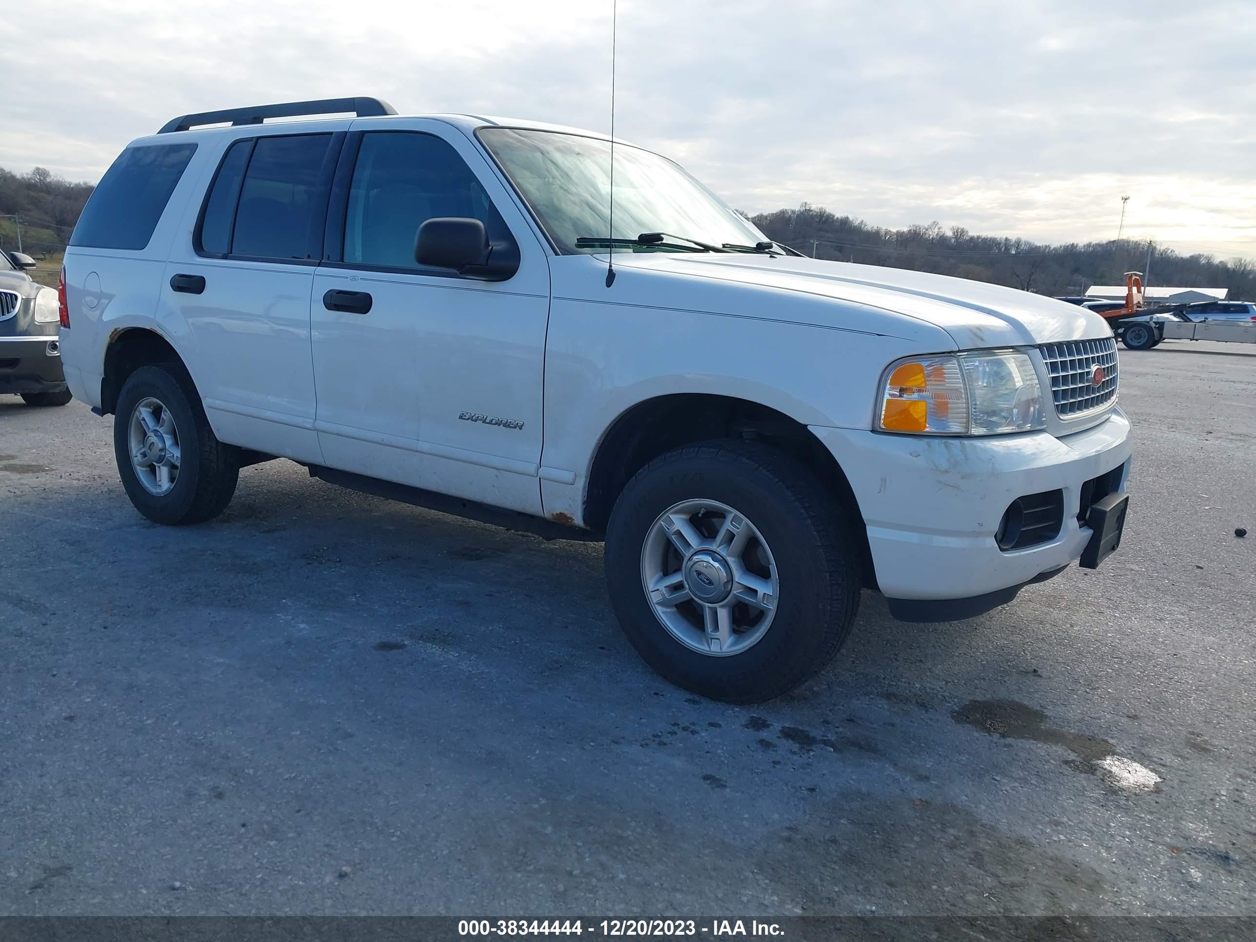 FORD EXPLORER 2005 1fmzu73k65ua04759