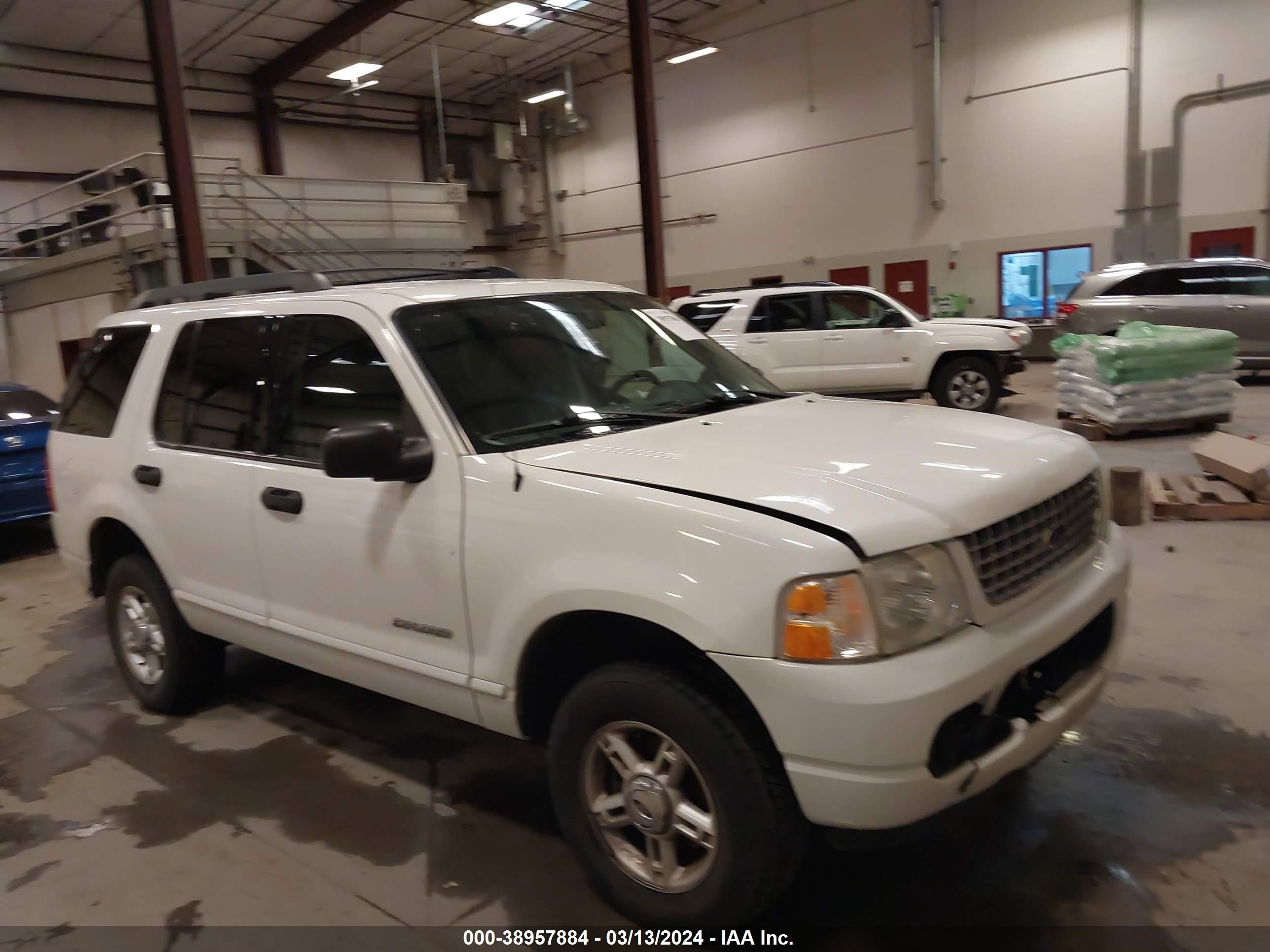 FORD EXPLORER 2005 1fmzu73k65ua15731