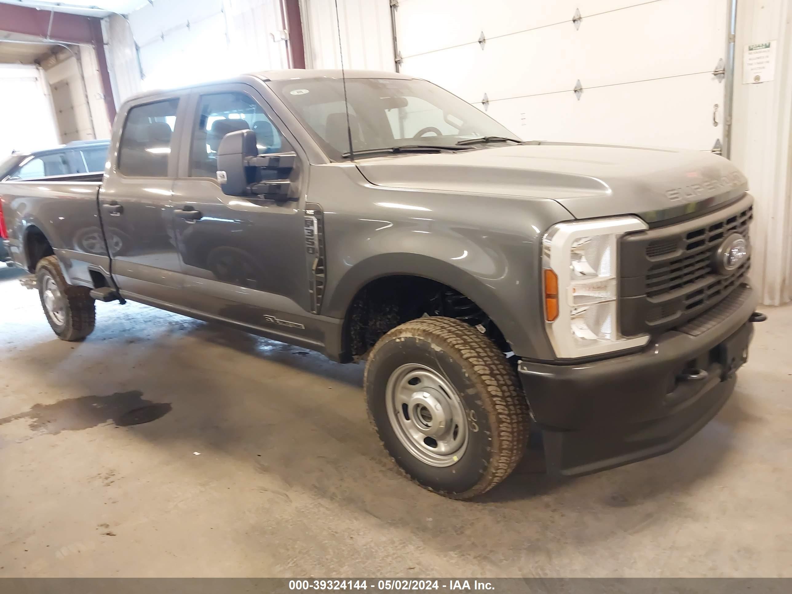 FORD F350 2024 1ft8w3btxred65389