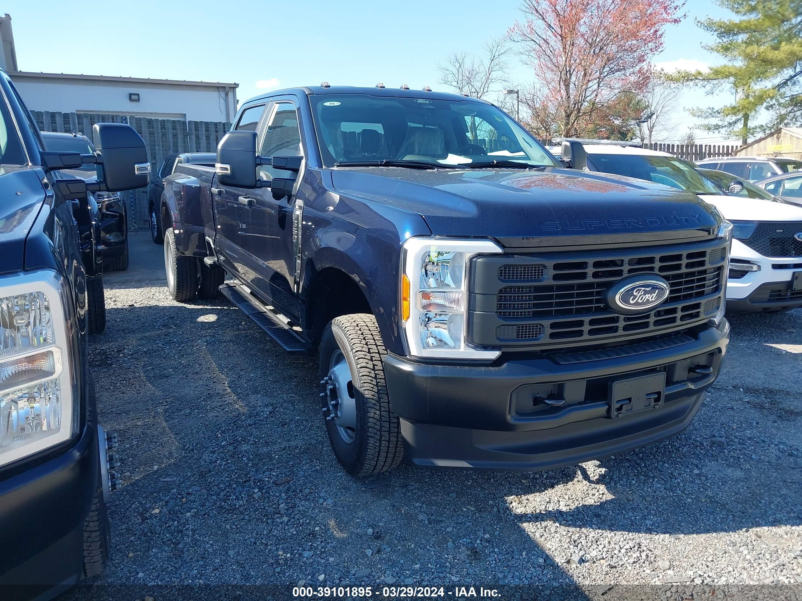 FORD F350 2024 1ft8w3da1red24550