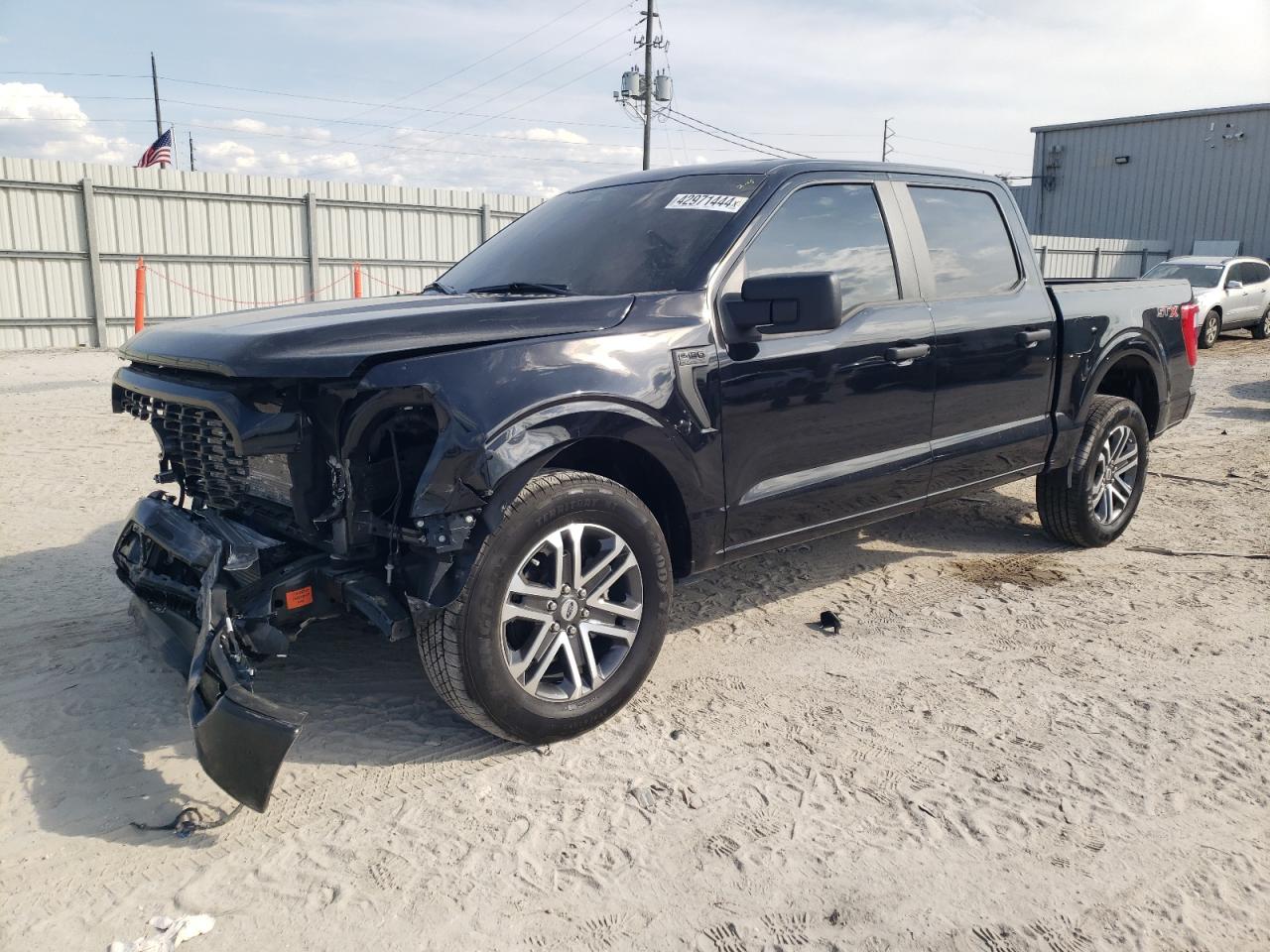 FORD F-150 2023 1ftew1cp3pfc36071