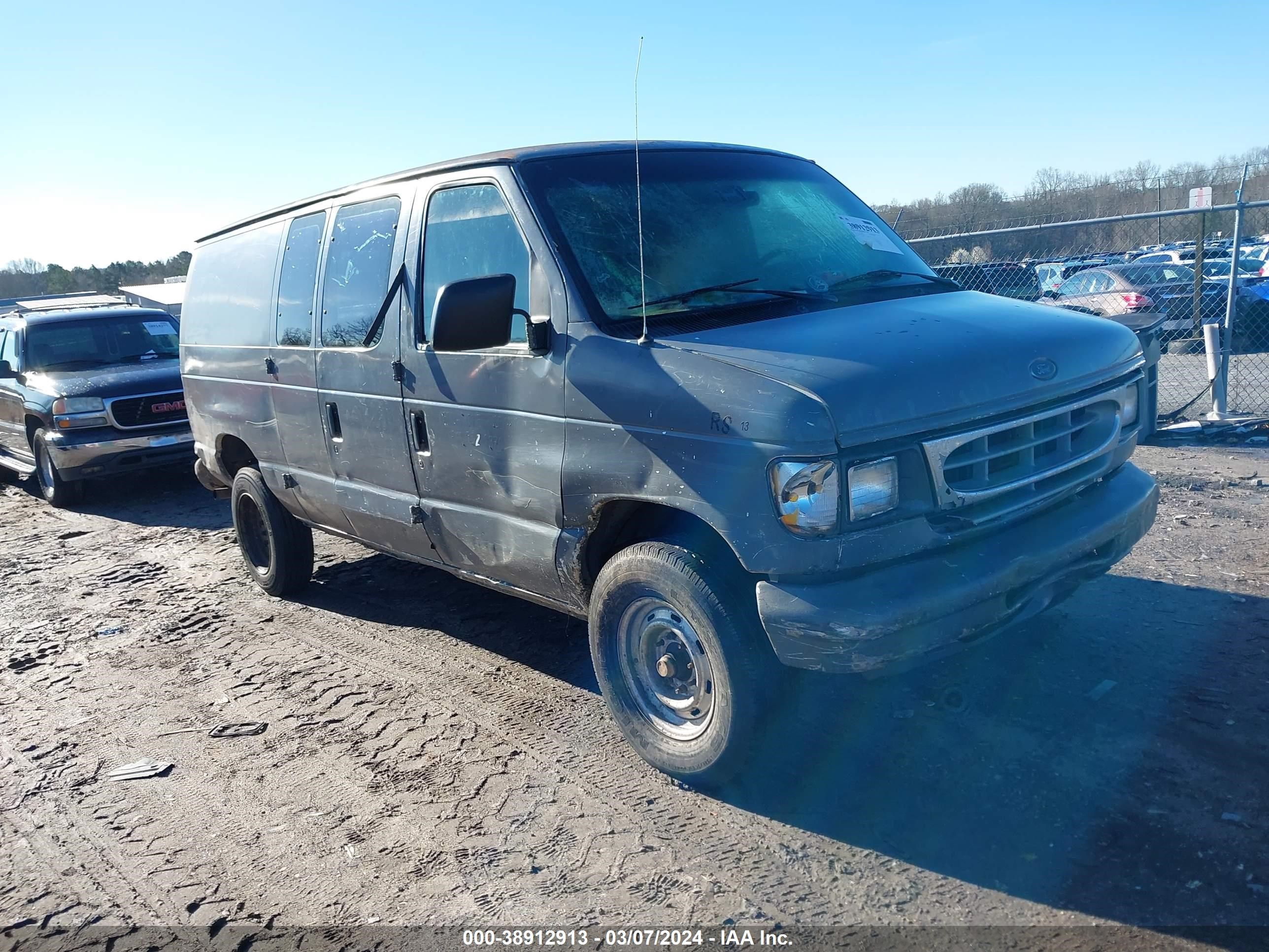 FORD ECONOLINE 2001 1ftne24261ha70555