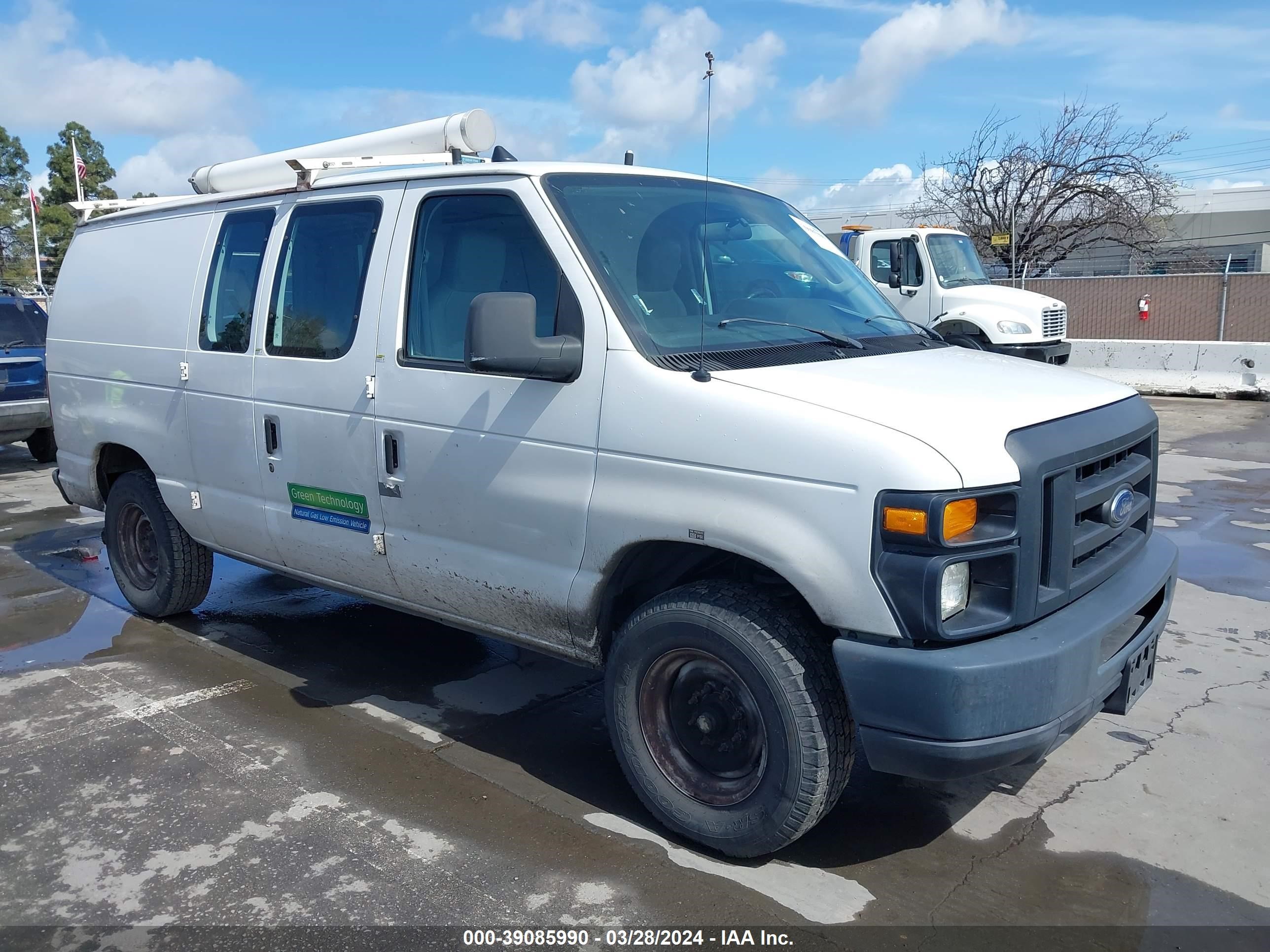 FORD ECONOLINE 2009 1ftne24l59da72664