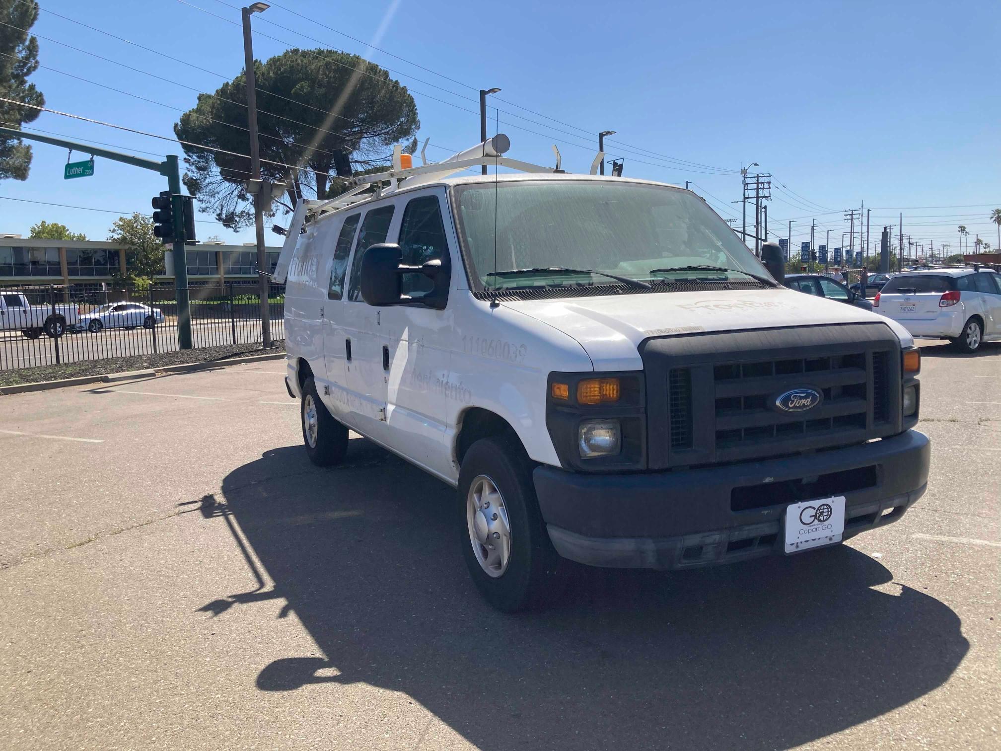 FORD ECONOLINE CARGO VAN 2010 1ftne2el3ada76120