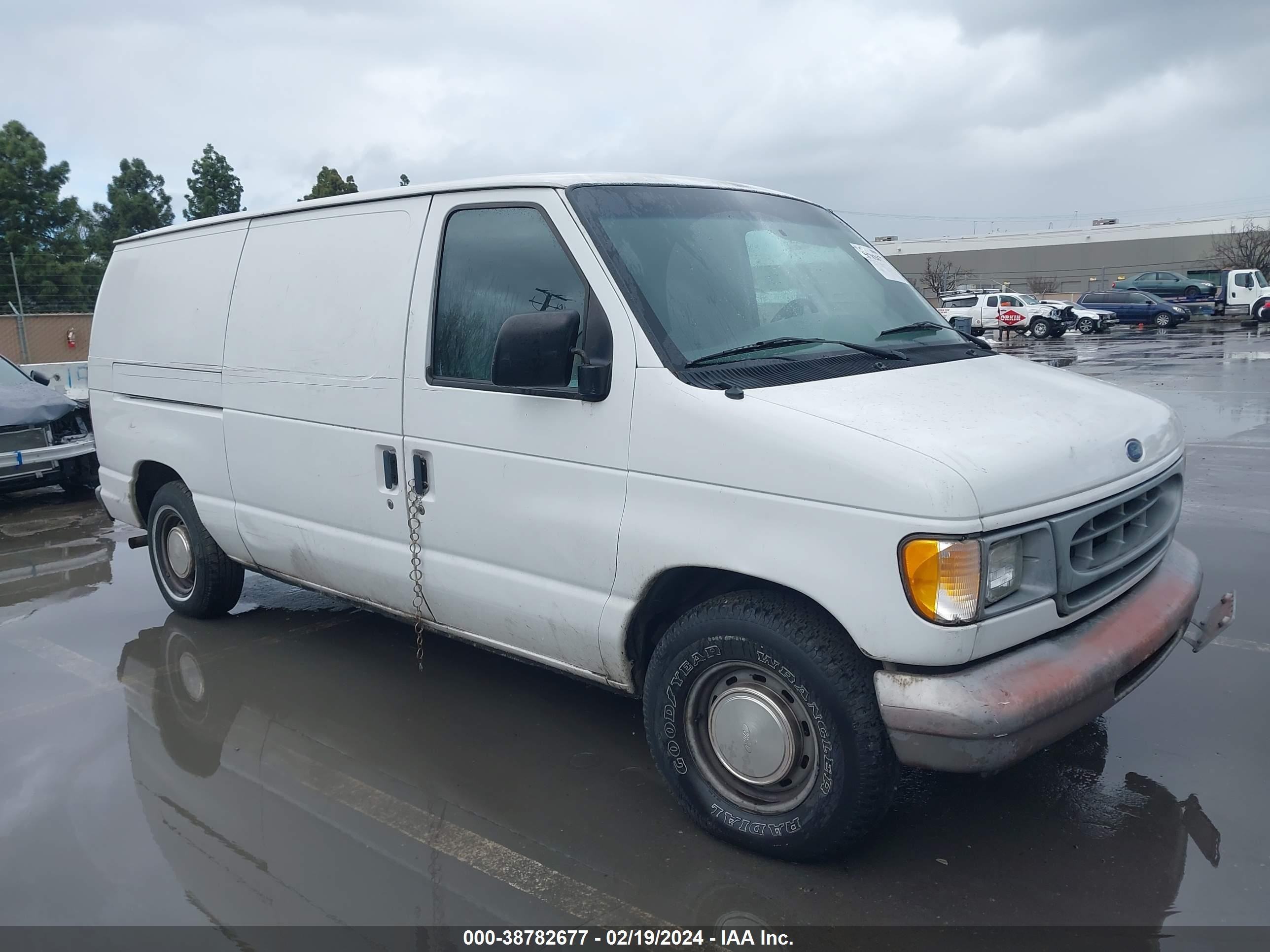 FORD ECONOLINE 2001 1ftre14281ha57107