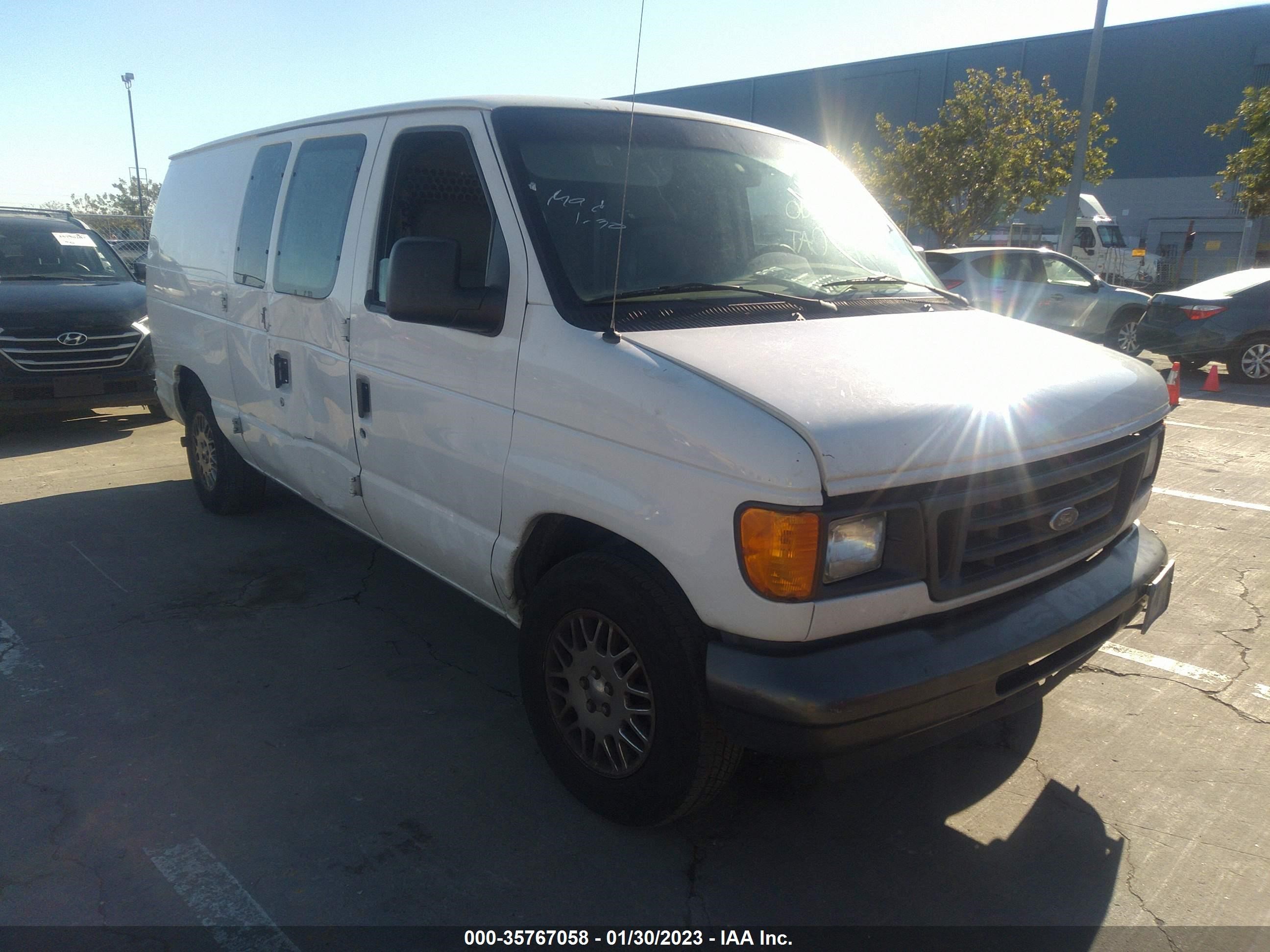 FORD ECONOLINE 2004 1ftre14w64ha57923