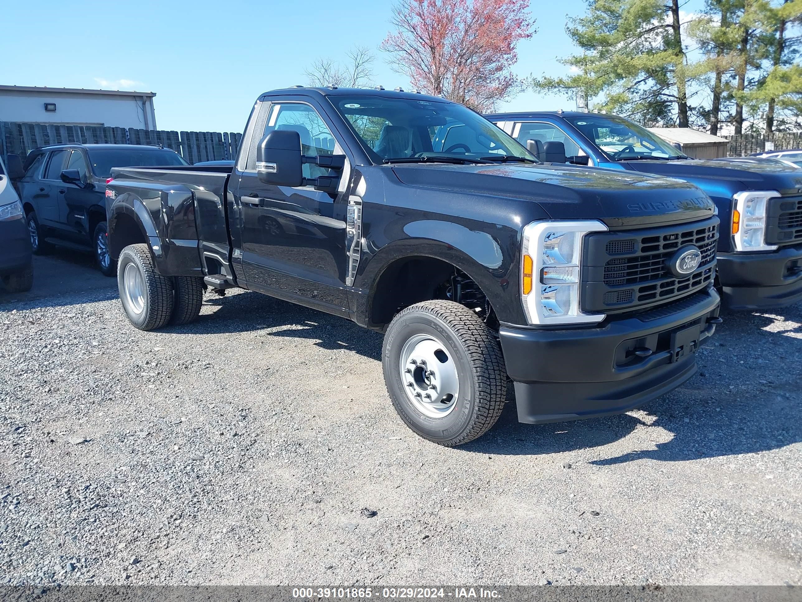 FORD F350 2024 1ftrf3da5red31912