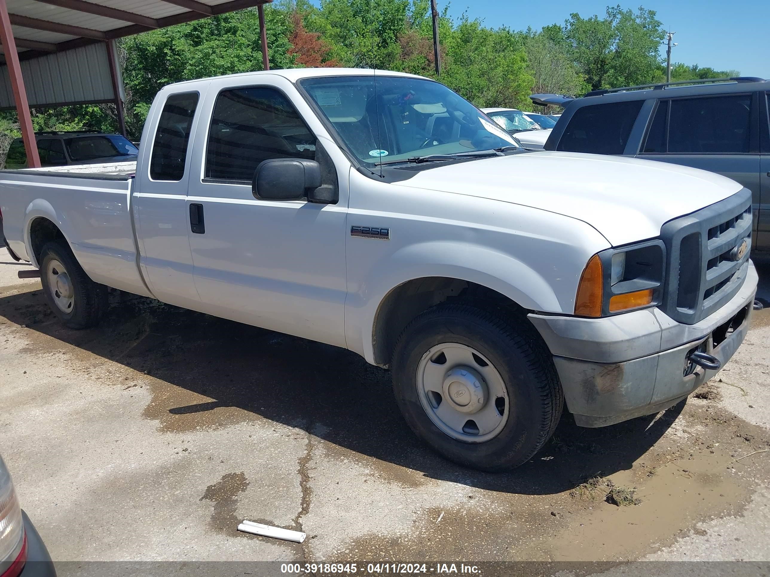 FORD F250 2006 1ftsx20556eb35384