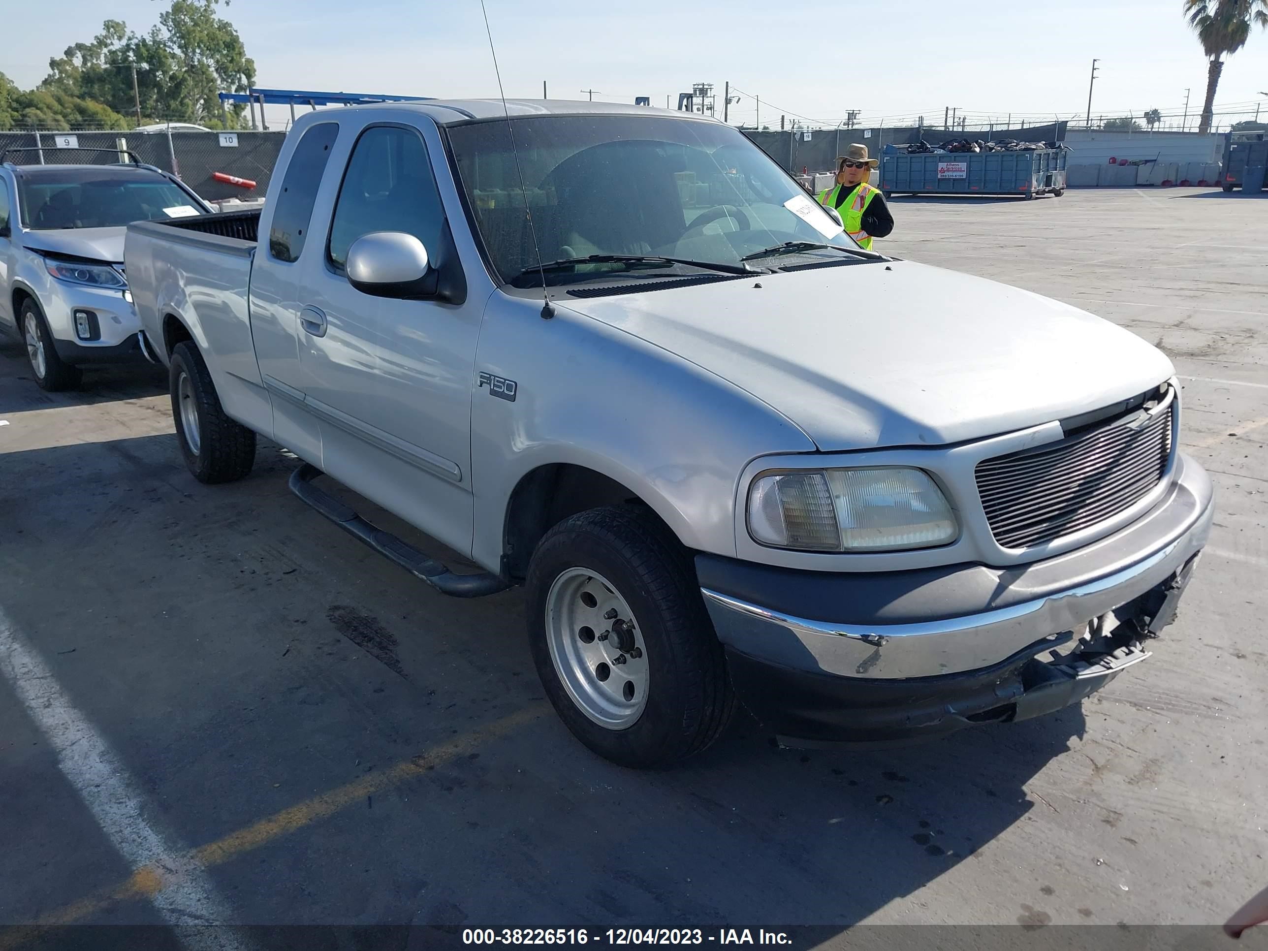 FORD F-150 2000 1ftzx1725yka81612