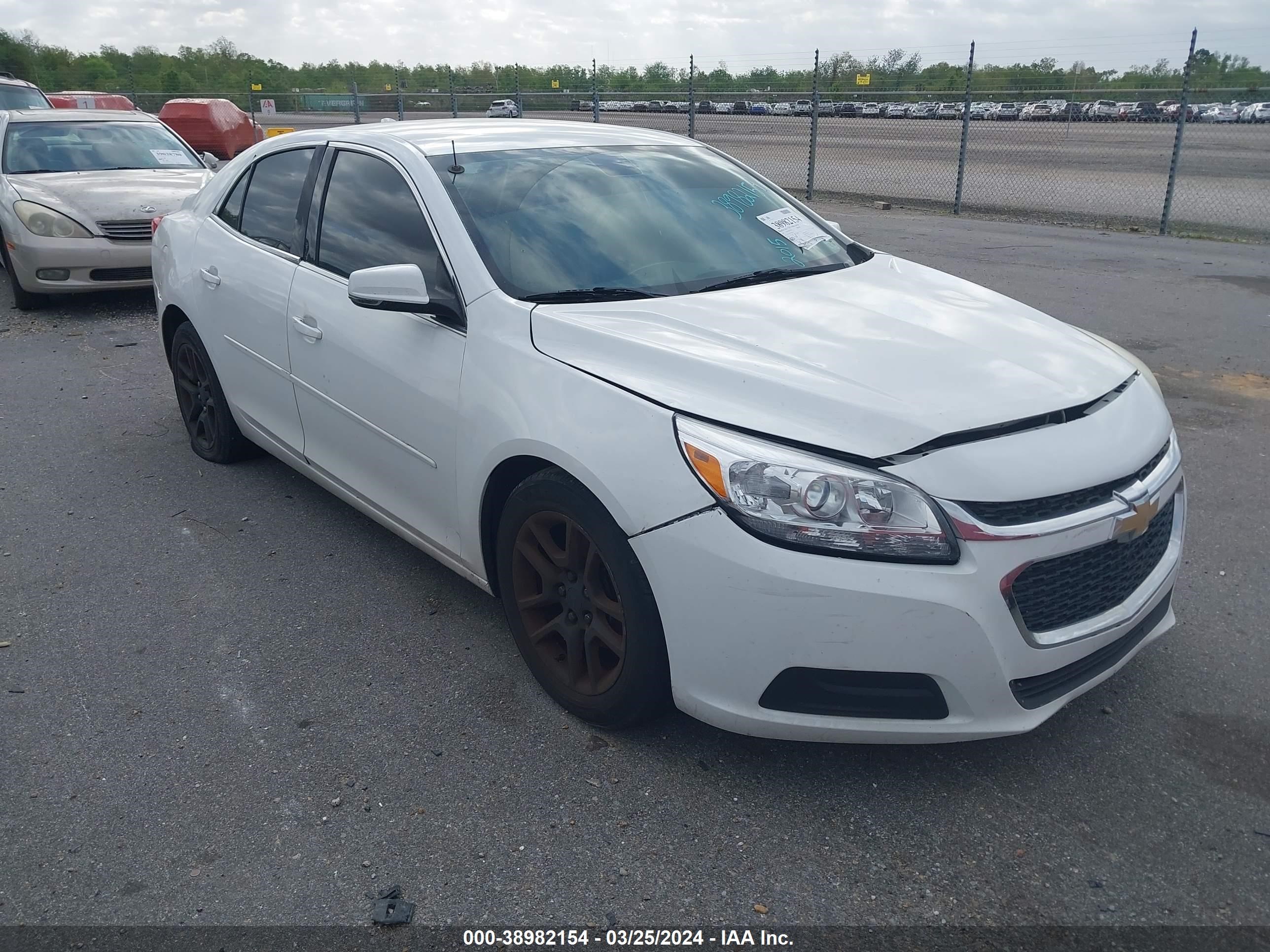 CHEVROLET MALIBU 2015 1g11c5sl2ff187045