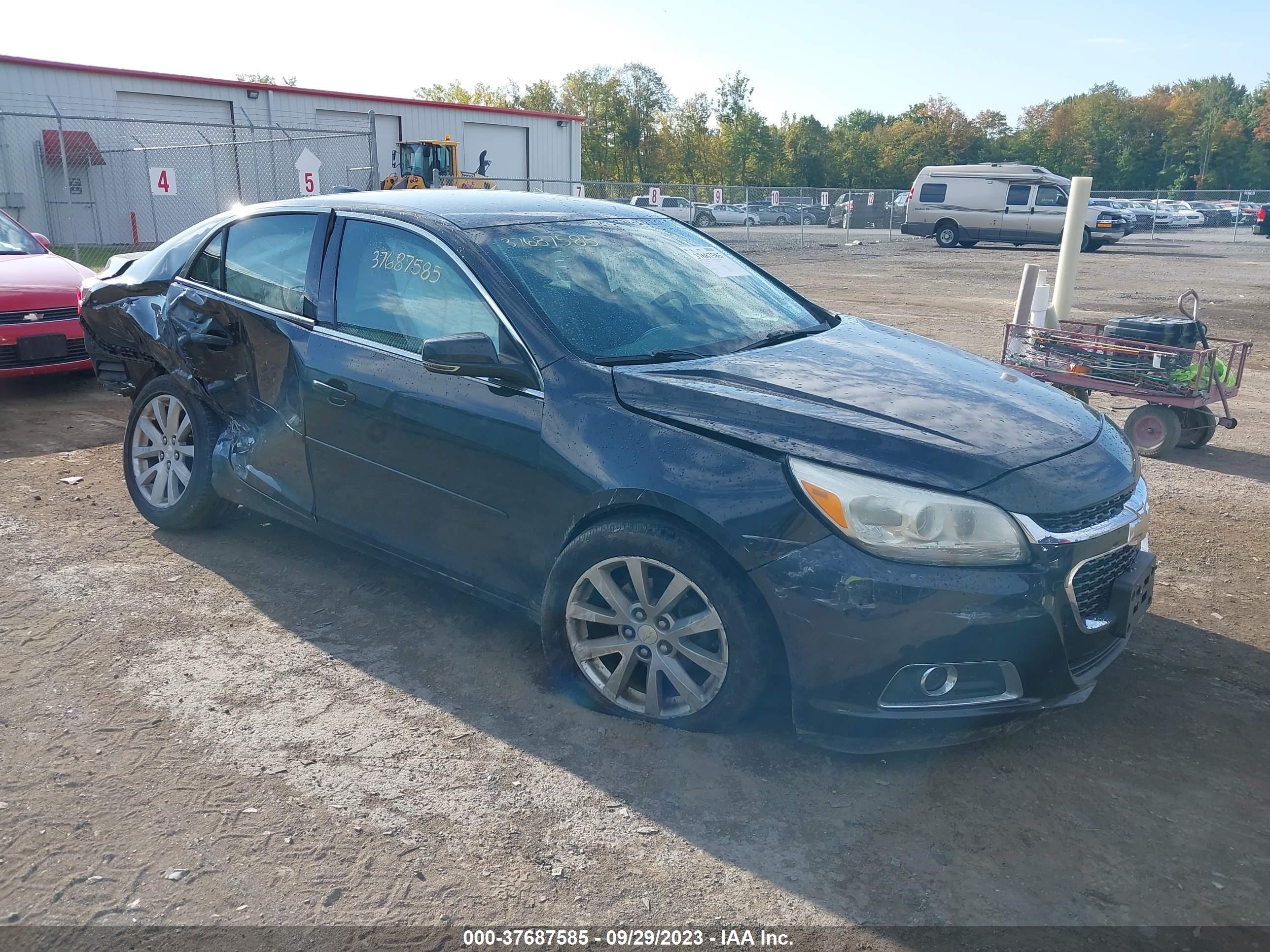 CHEVROLET MALIBU 2015 1g11d5sl0ff165333