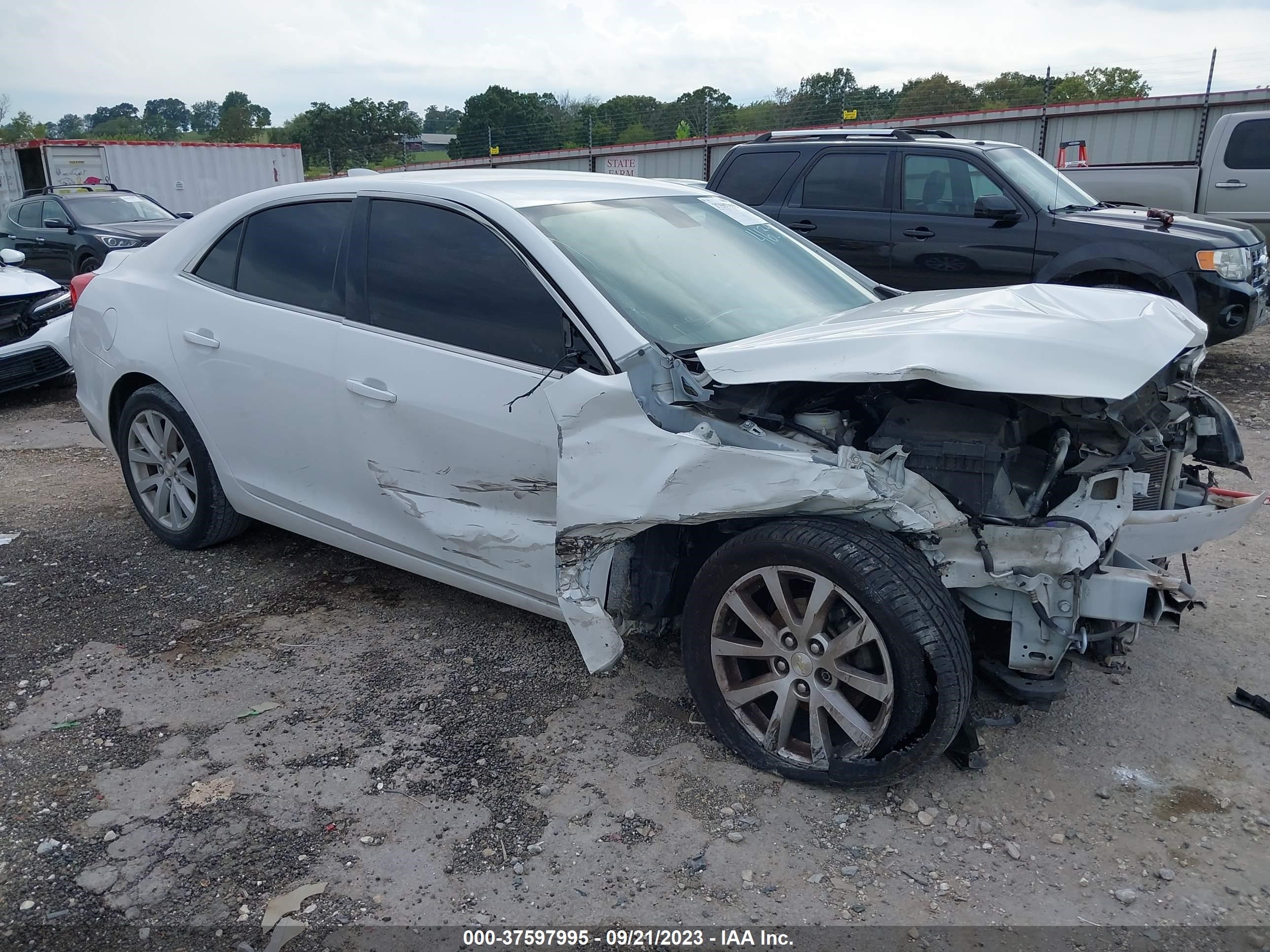 CHEVROLET MALIBU 2015 1g11d5sl6ff174635