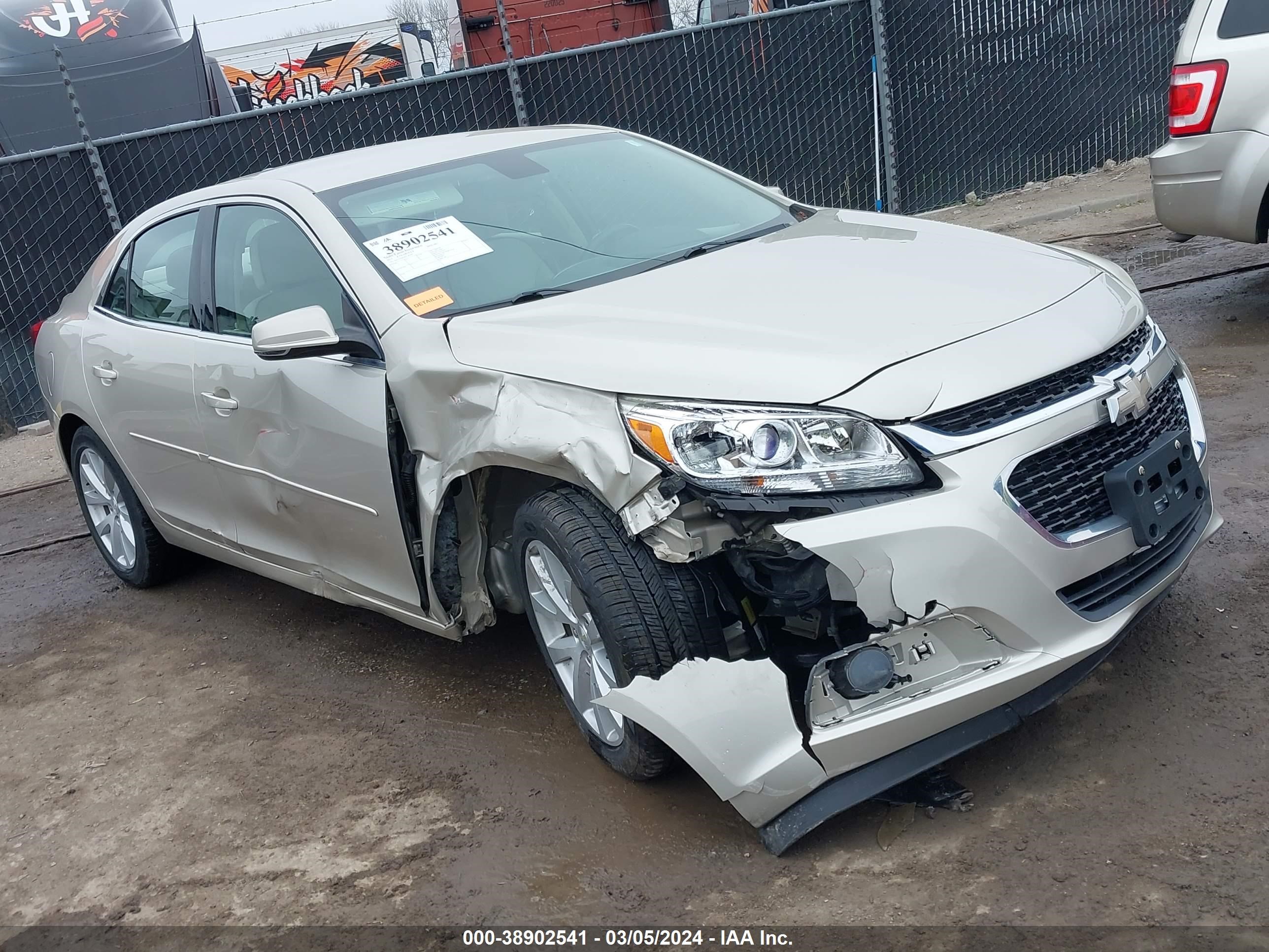 CHEVROLET MALIBU 2015 1g11d5sl9ff141970