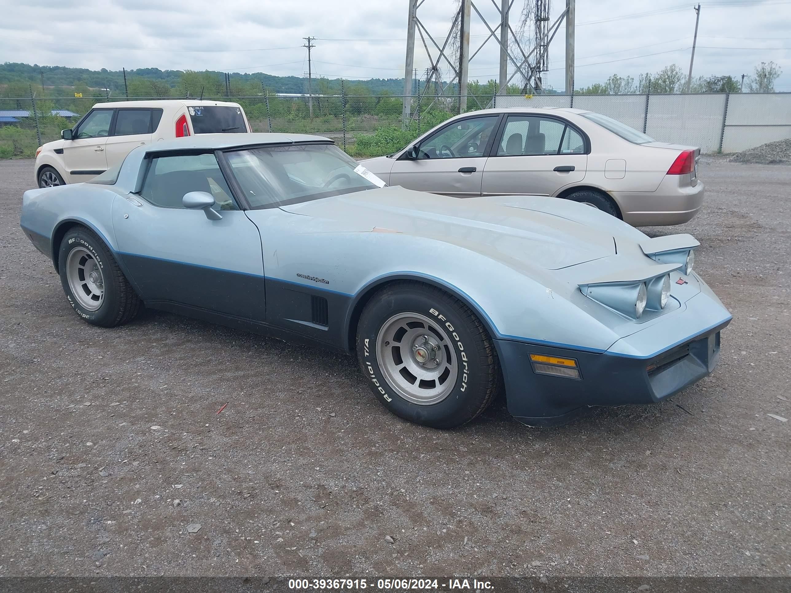 CHEVROLET CORVETTE 1982 1g1ay8785c5111165