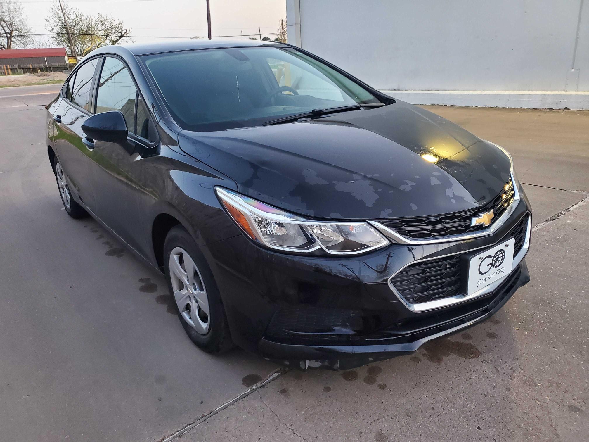 CHEVROLET CRUZE 2018 1g1bc5sm0j7223802