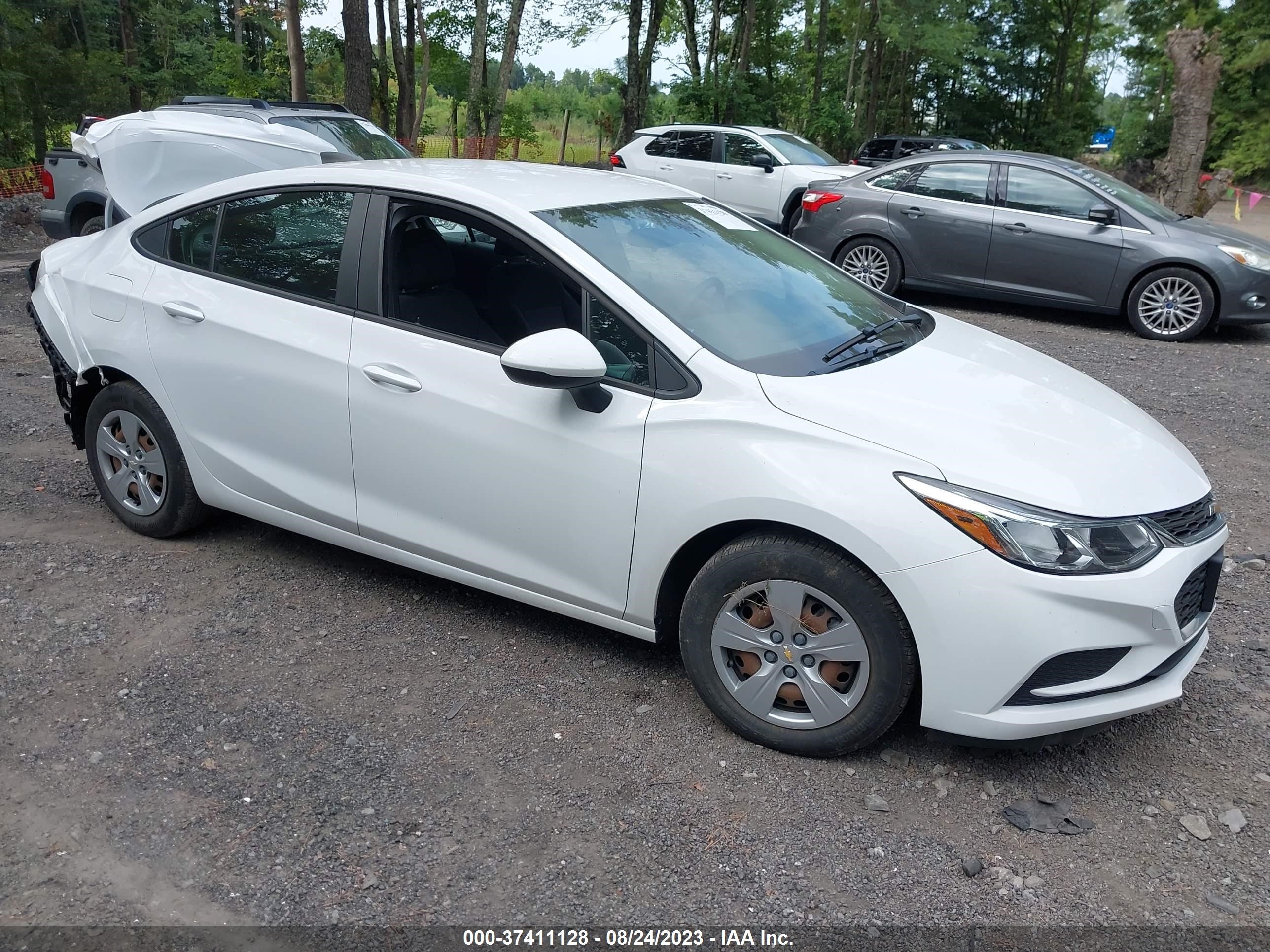 CHEVROLET CRUZE 2018 1g1bc5sm1j7212128