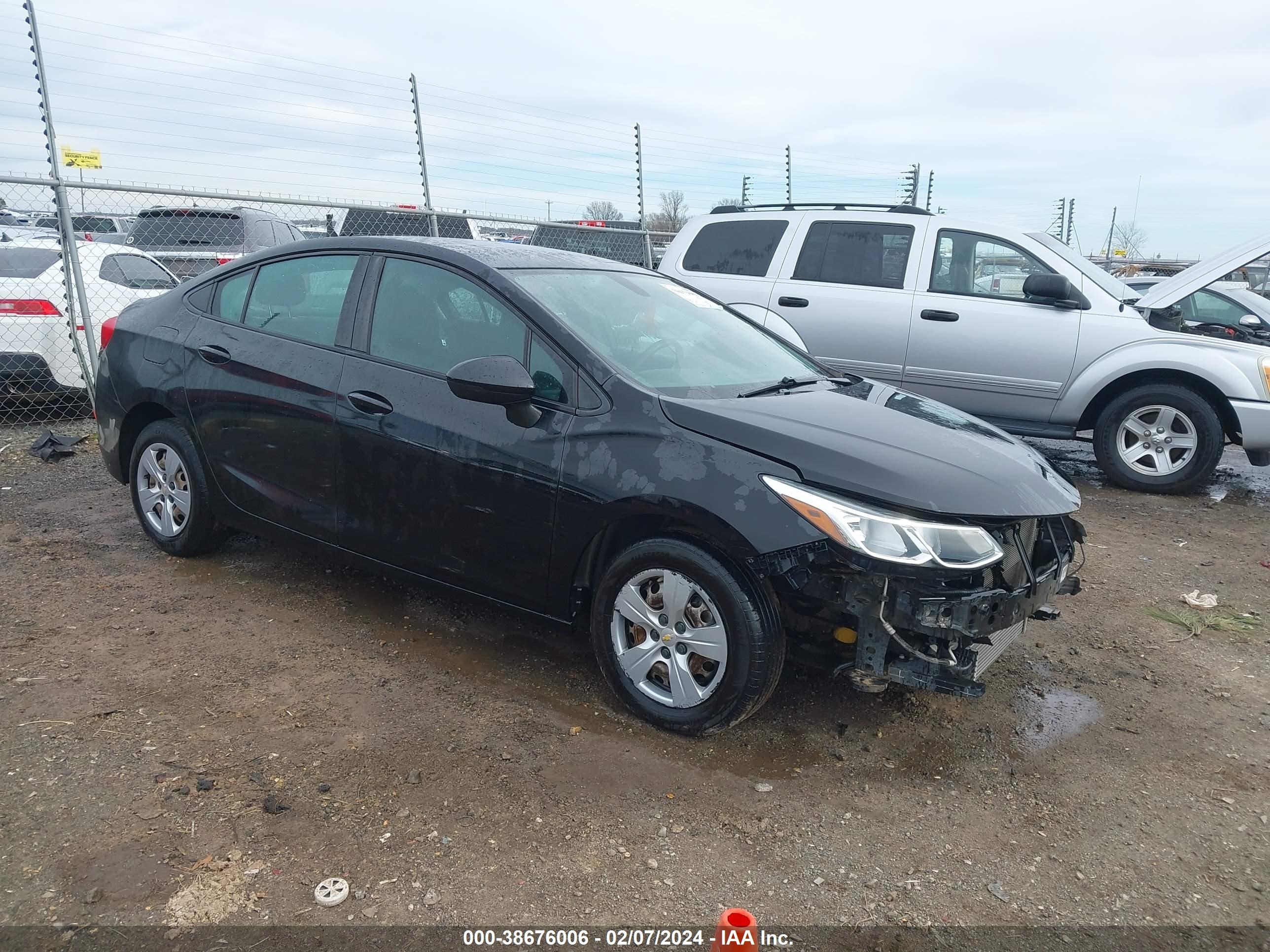 CHEVROLET CRUZE 2017 1g1bc5sm7h7186905