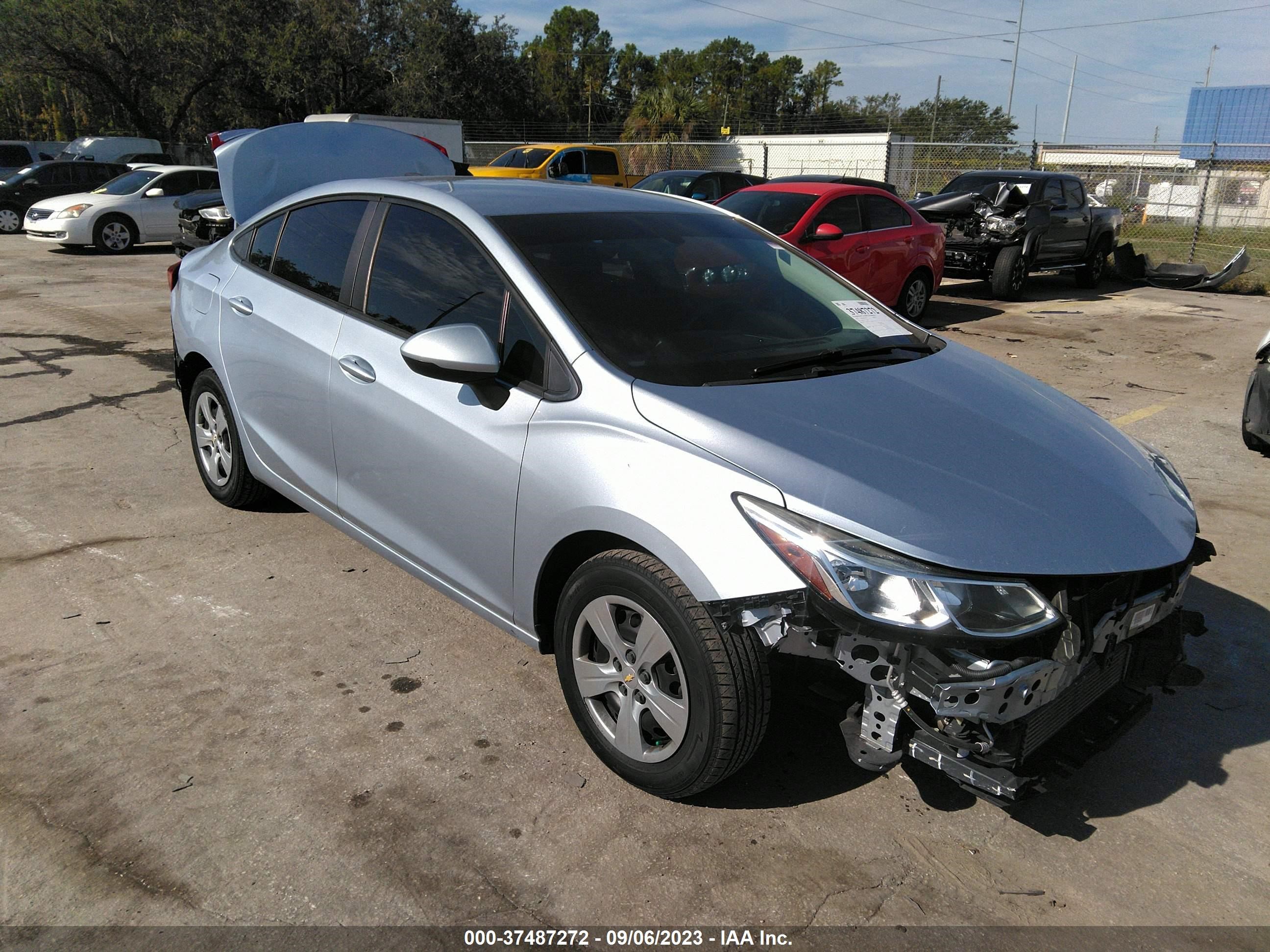 CHEVROLET CRUZE 2018 1g1bc5sm7j7139086