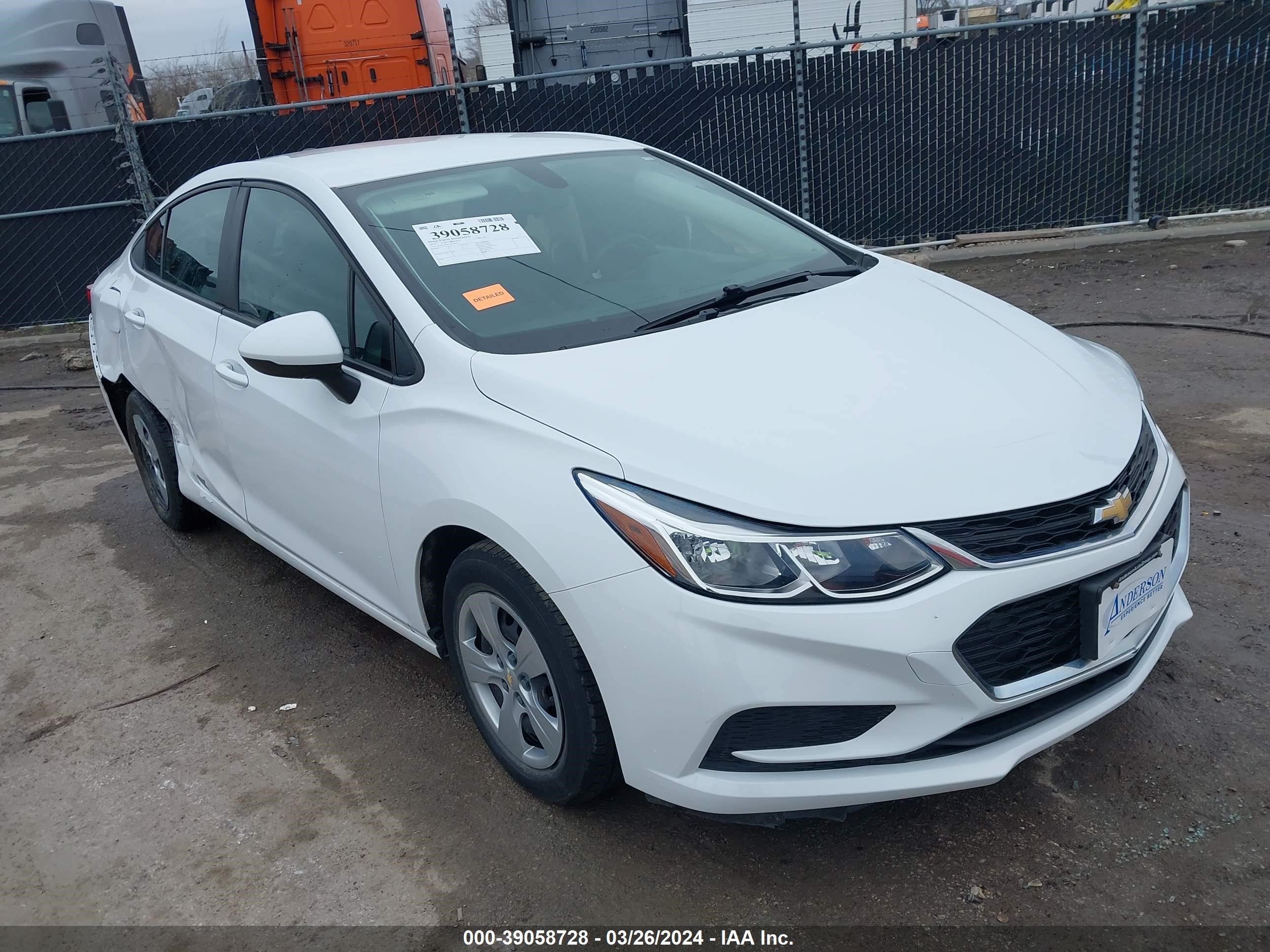 CHEVROLET CRUZE 2018 1g1bc5sm7j7142621